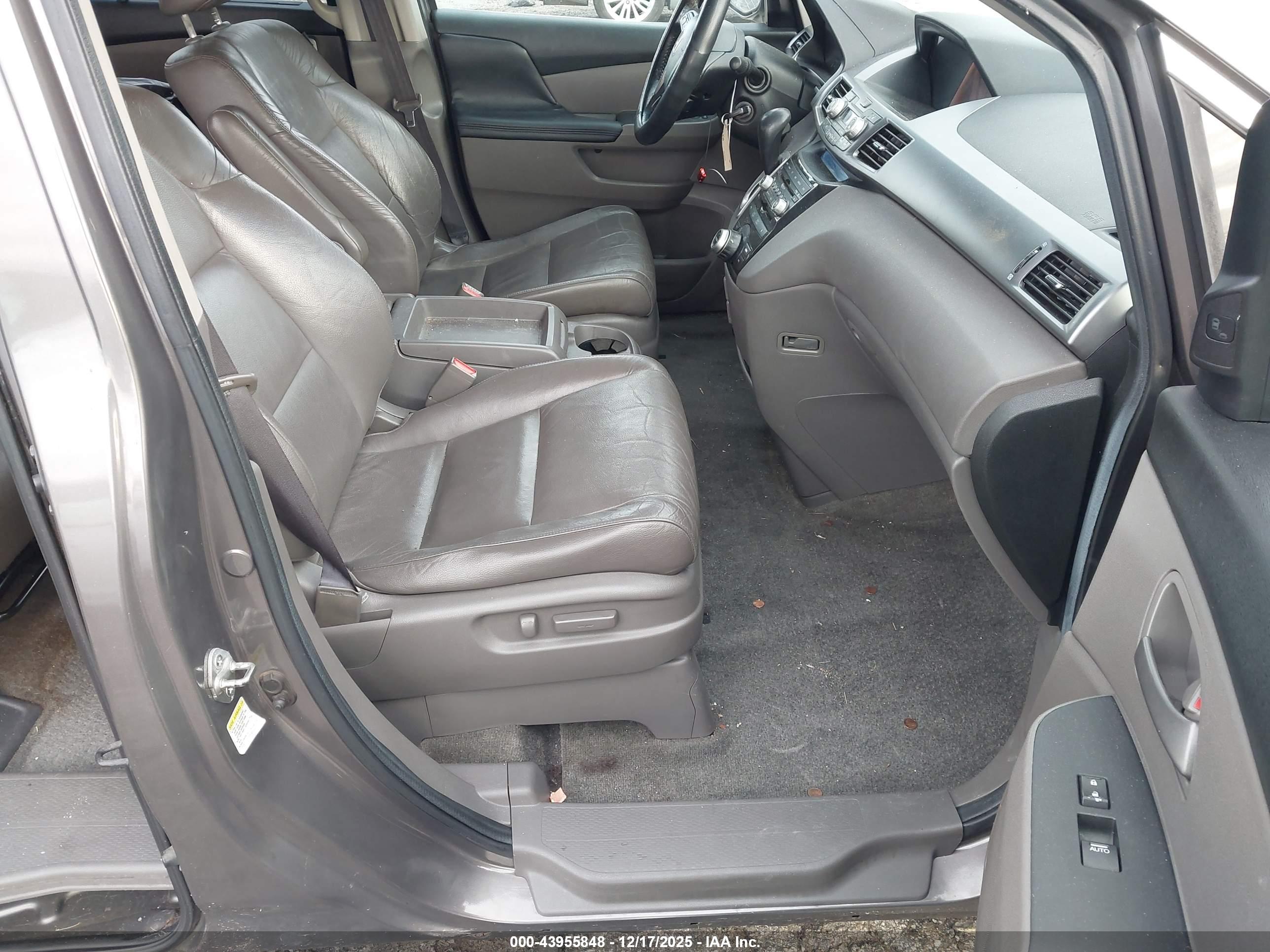 HONDA ODYSSEY image 5
