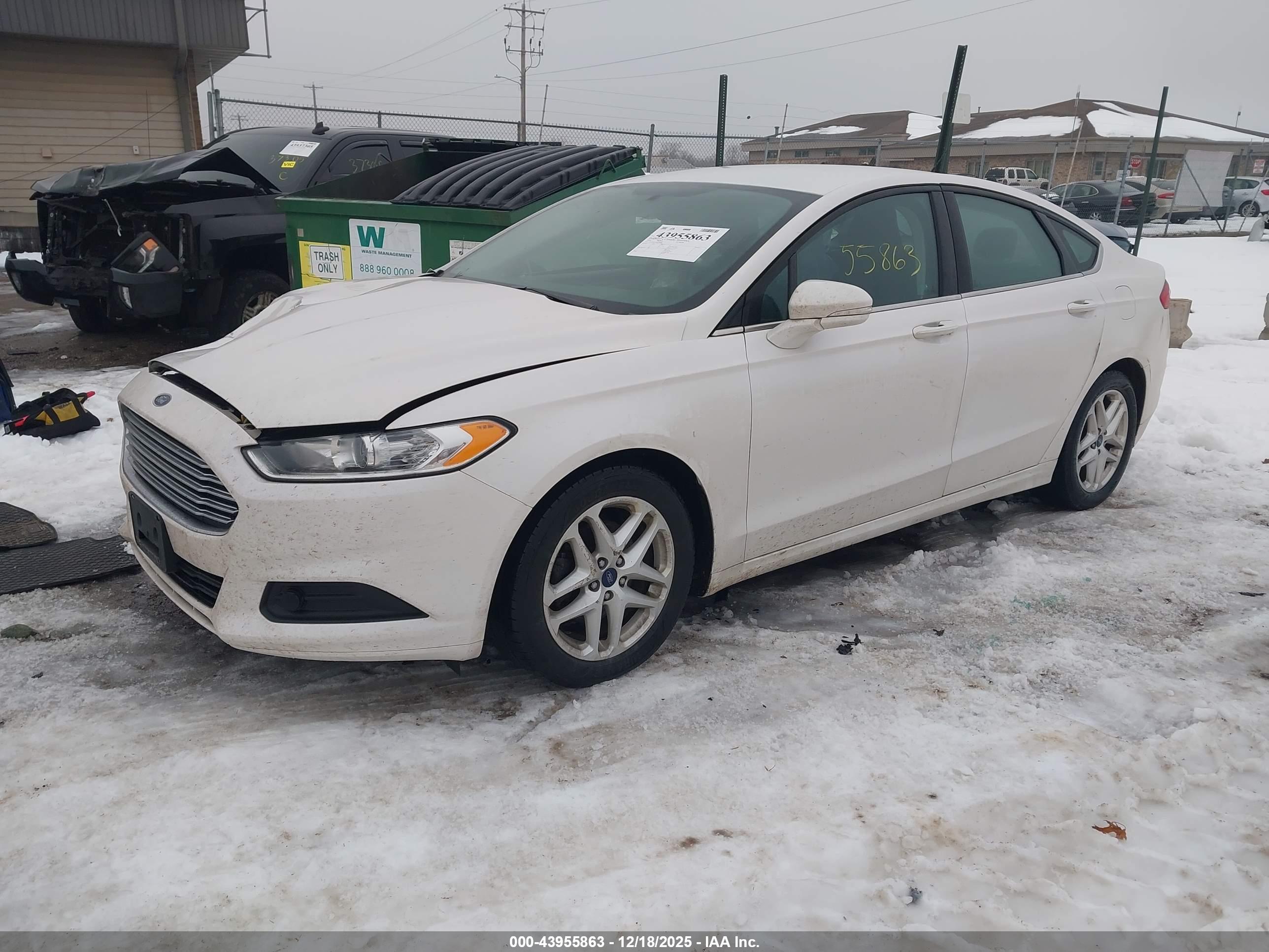 FORD FUSION image 2