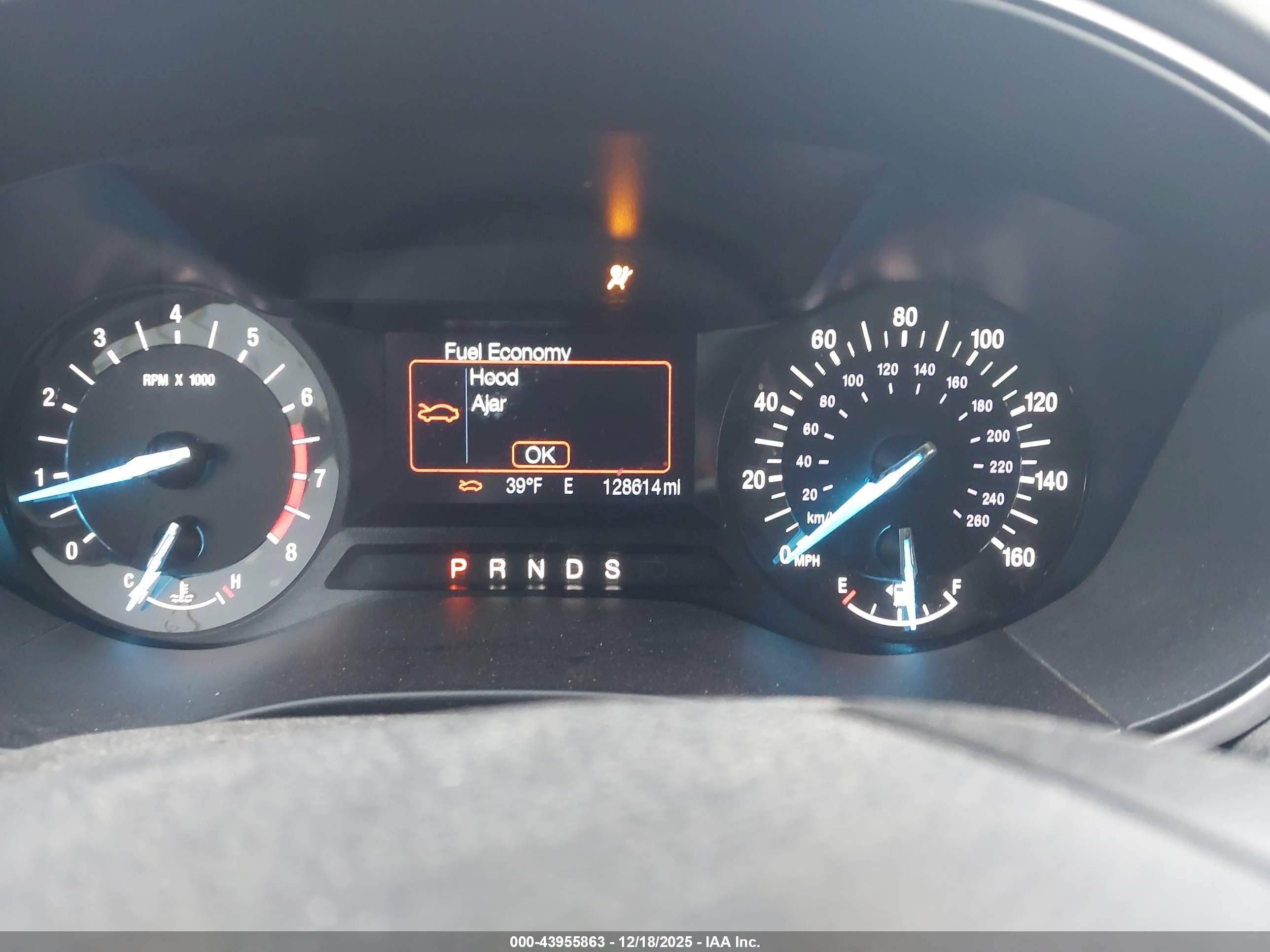 FORD FUSION image 7