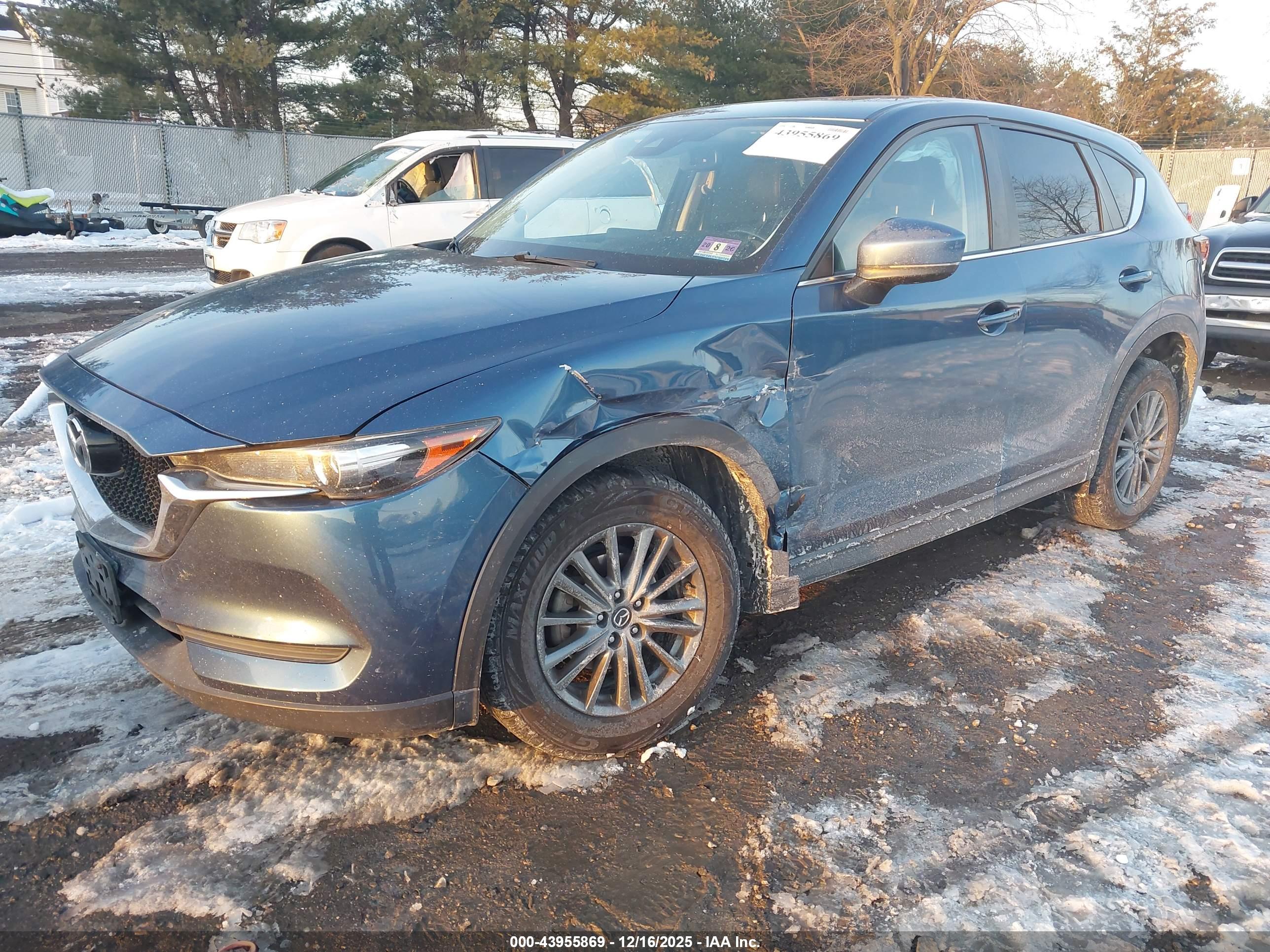 MAZDA CX-5 image 2
