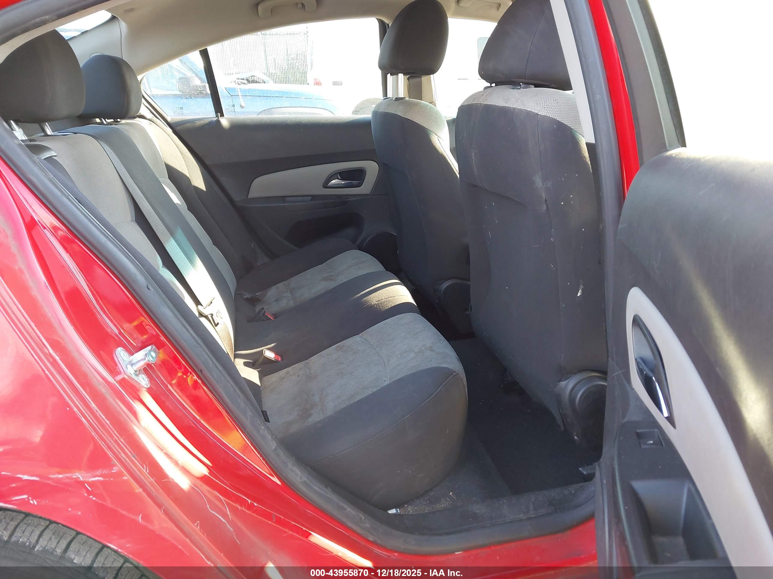 CHEVROLET CRUZE image 8