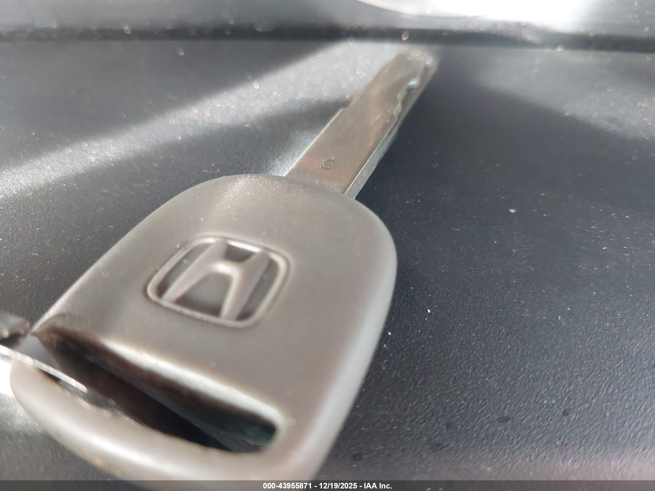 HONDA ACCORD image 11