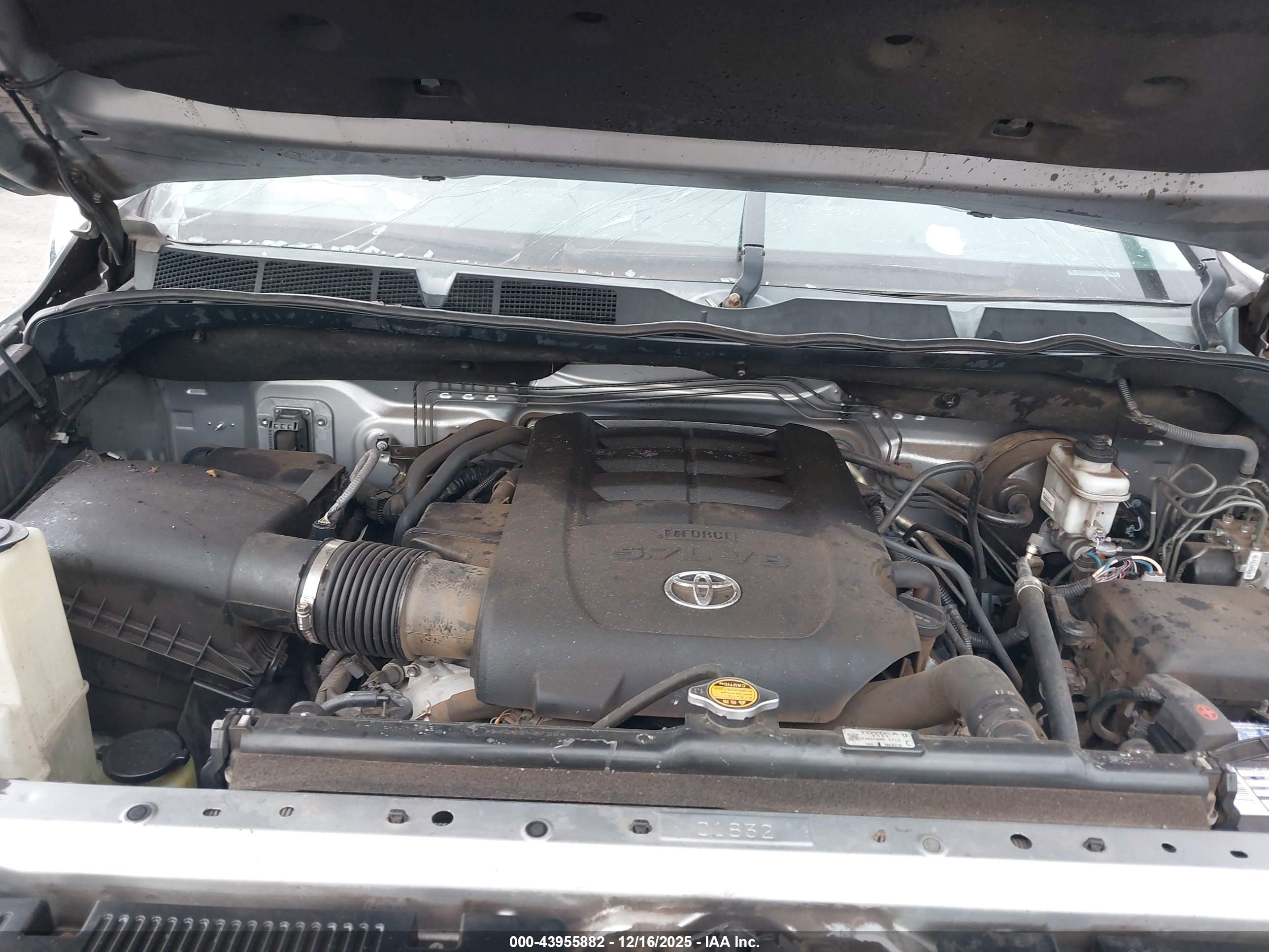 TOYOTA TUNDRA image 10