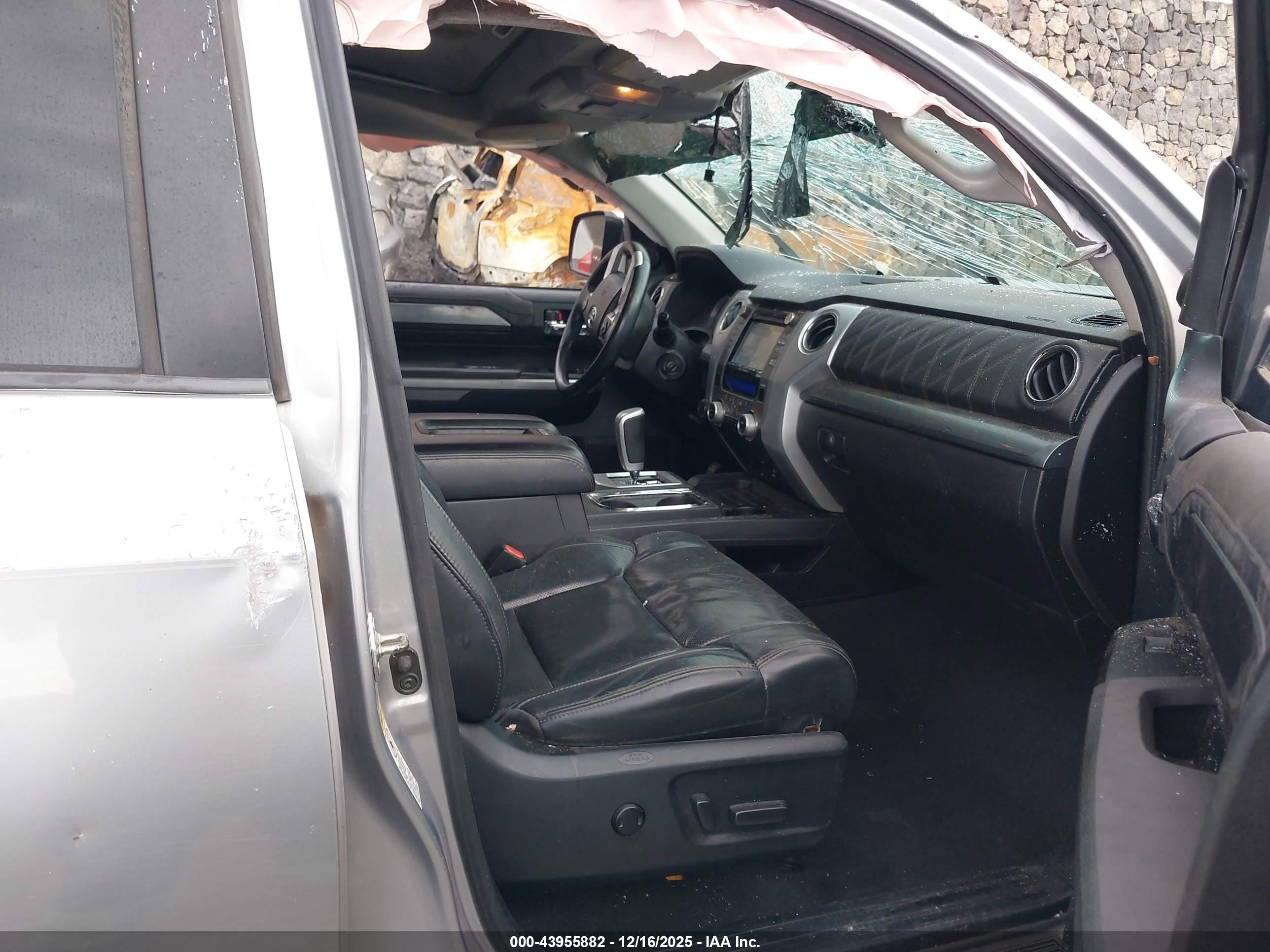 TOYOTA TUNDRA image 5