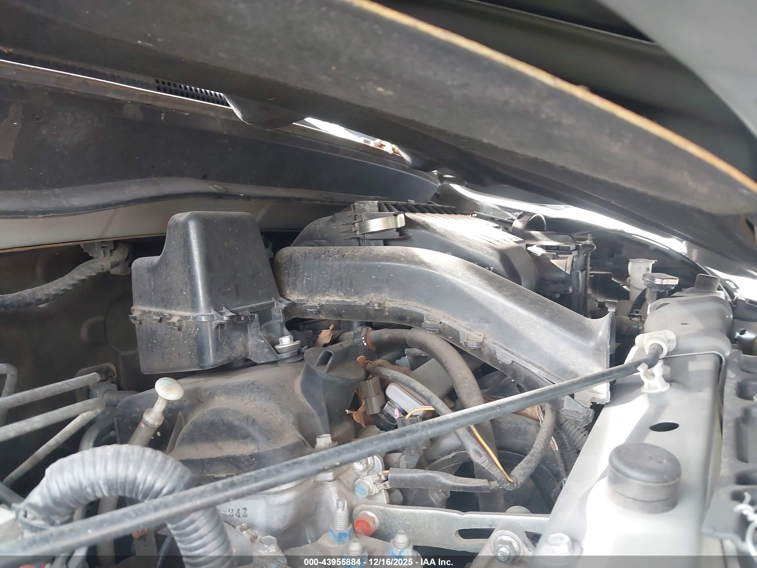 MITSUBISHI MIRAGE image 10