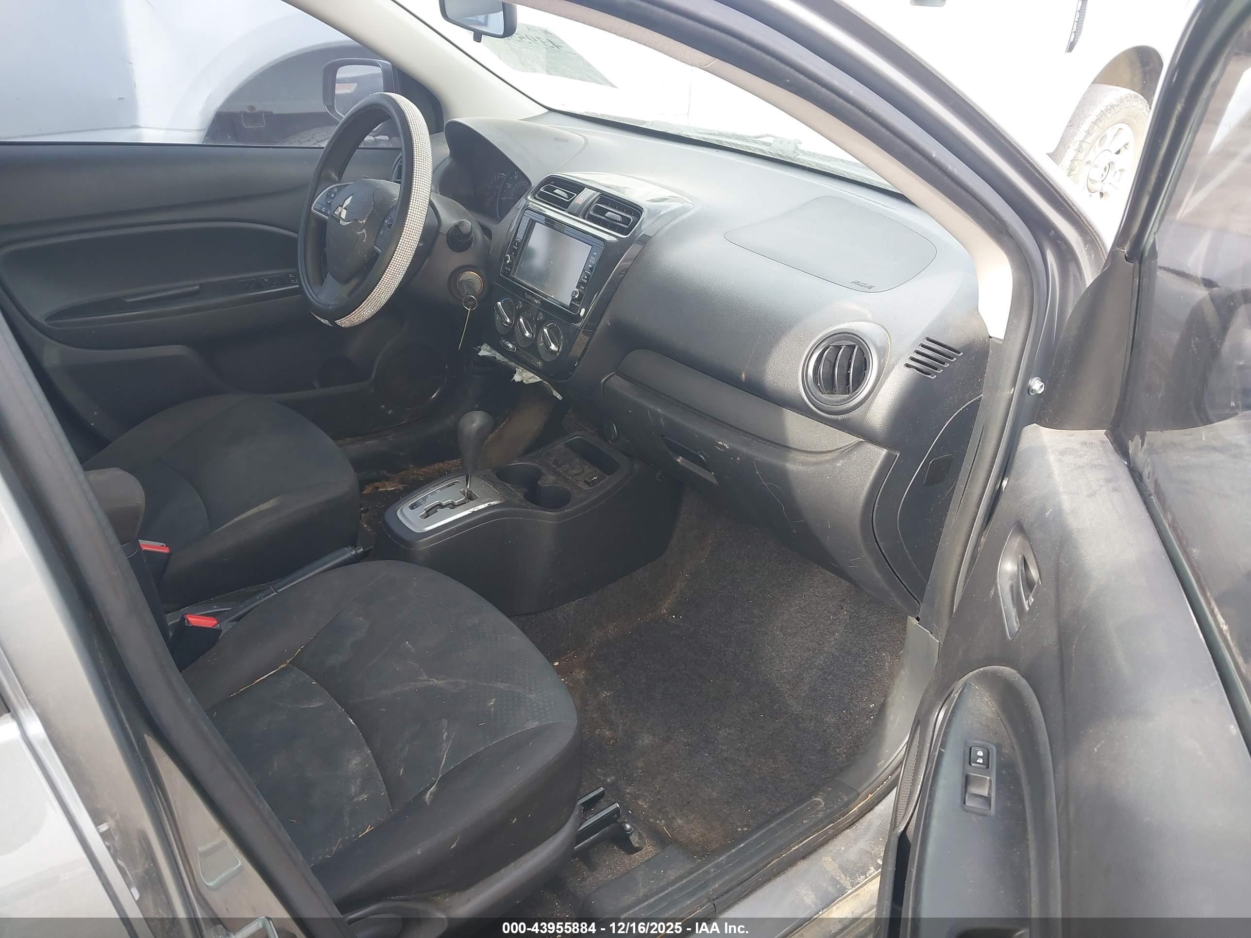 MITSUBISHI MIRAGE image 5