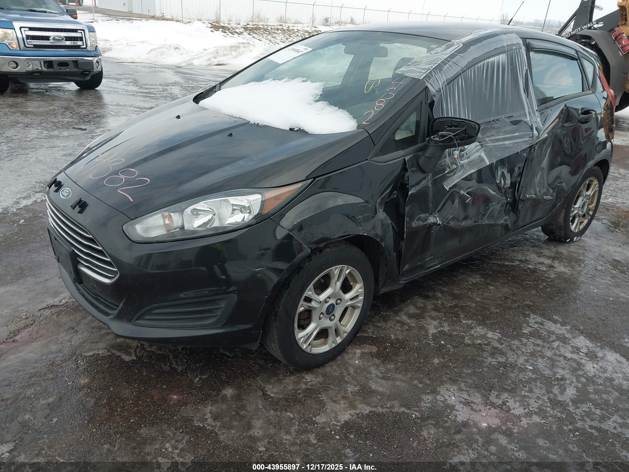 FORD FIESTA image 2