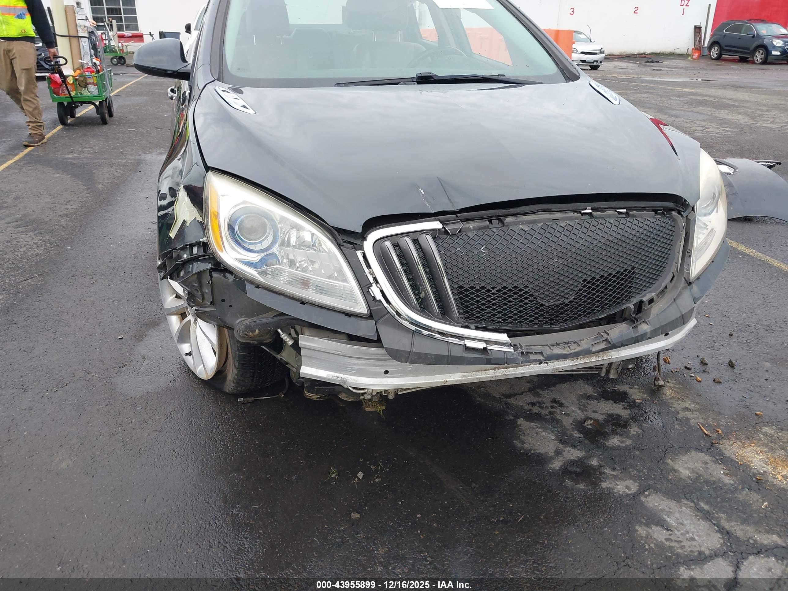 BUICK VERANO image 6