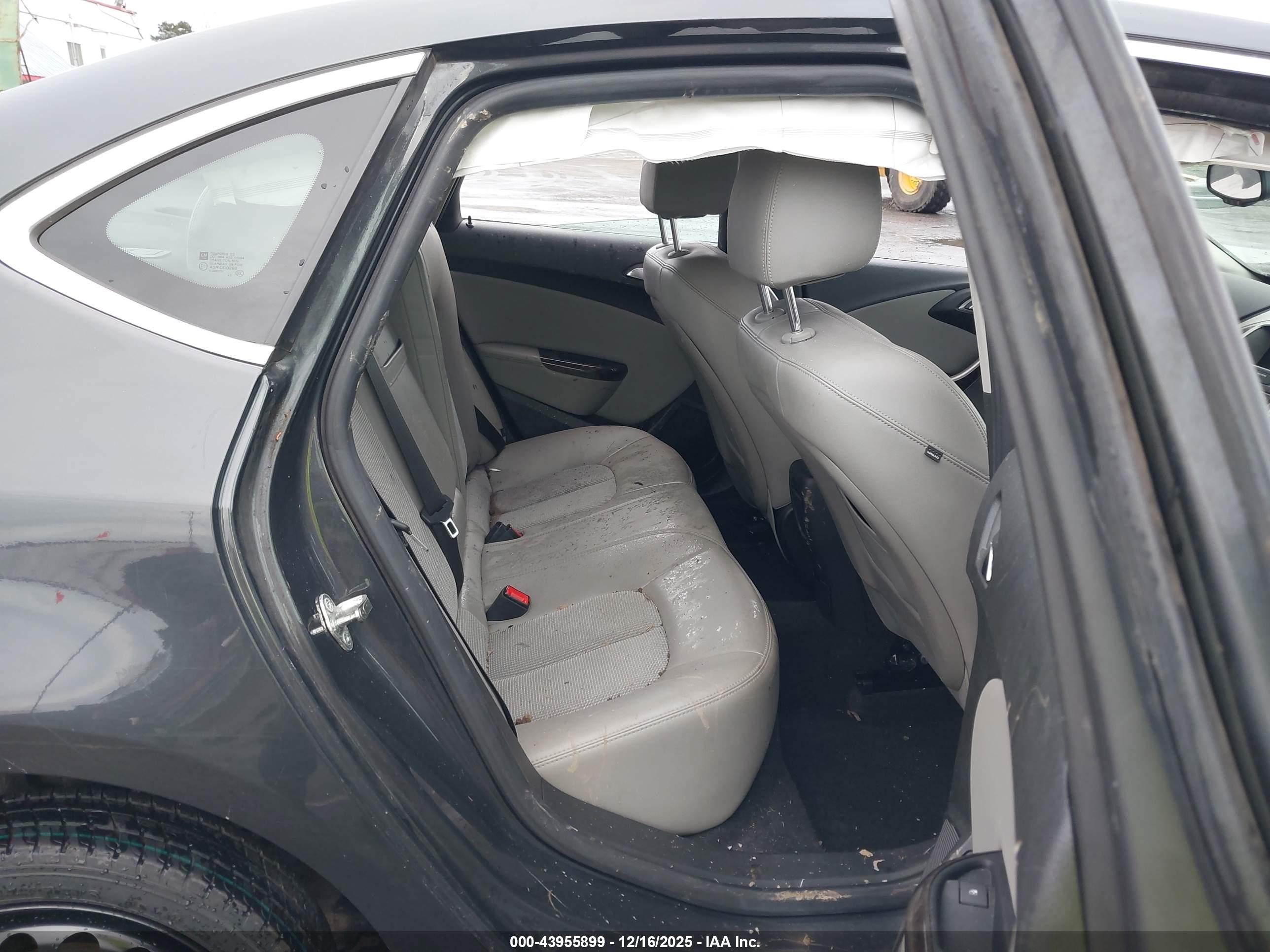 BUICK VERANO image 8