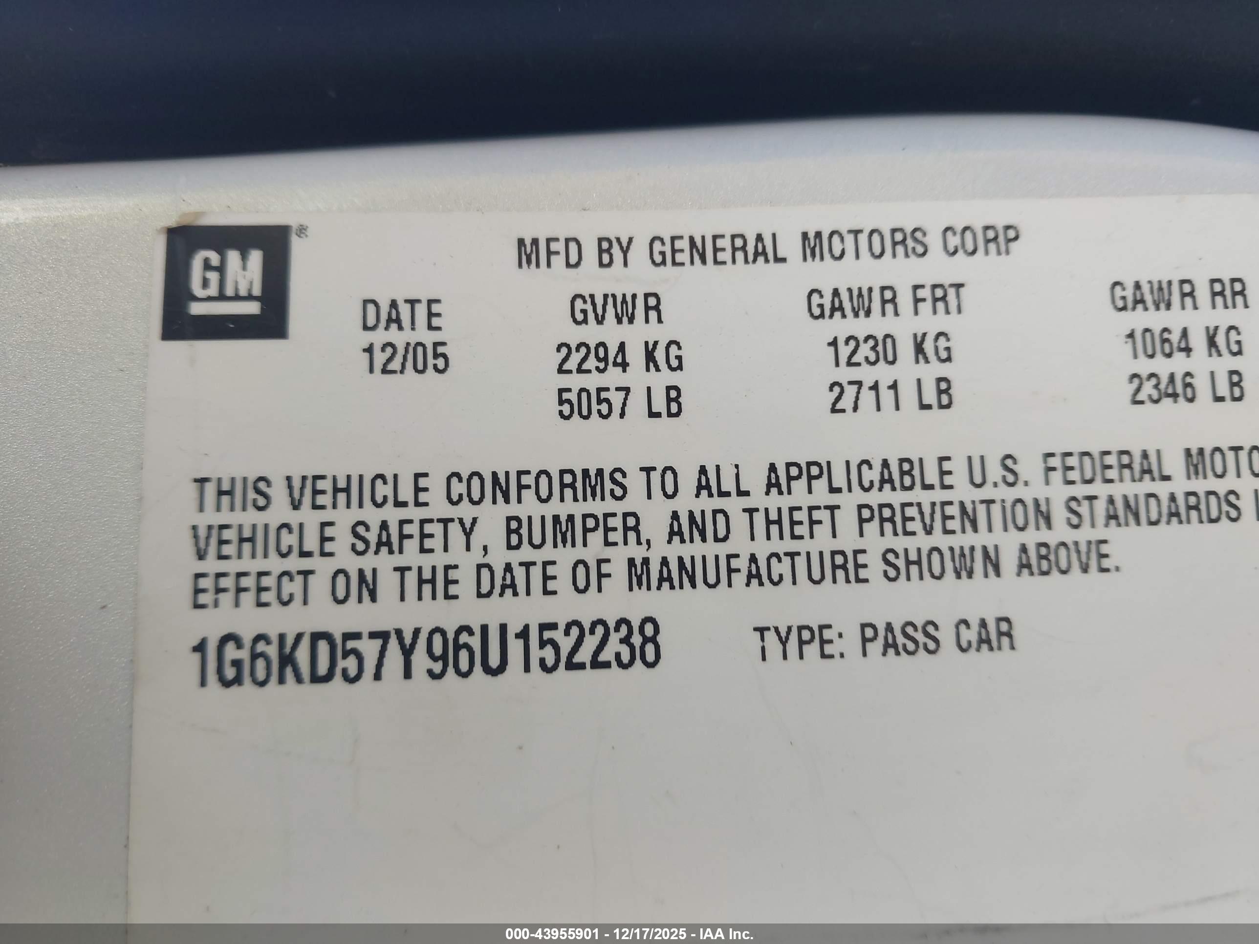CADILLAC DTS image 9