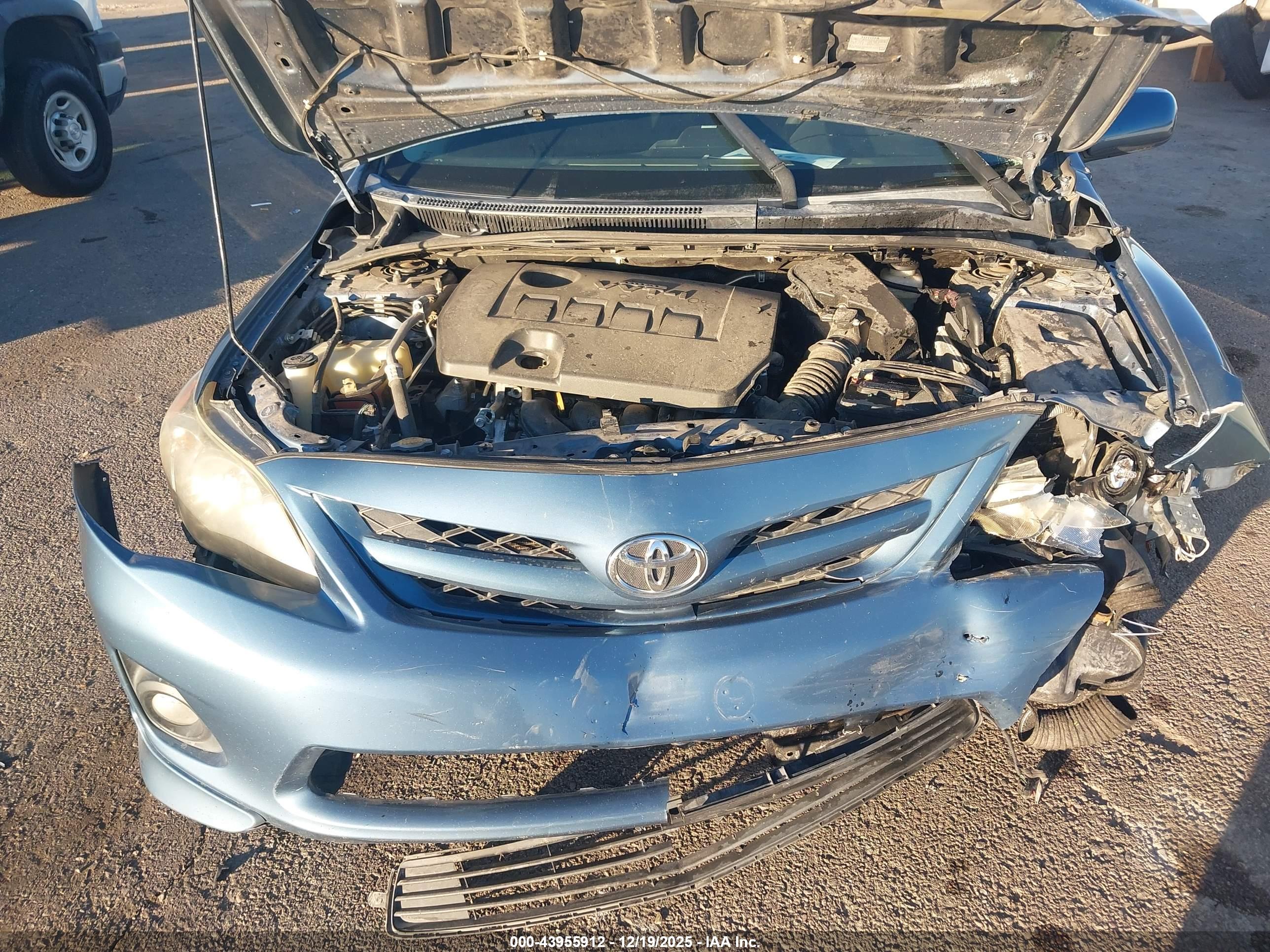 TOYOTA COROLLA image 10