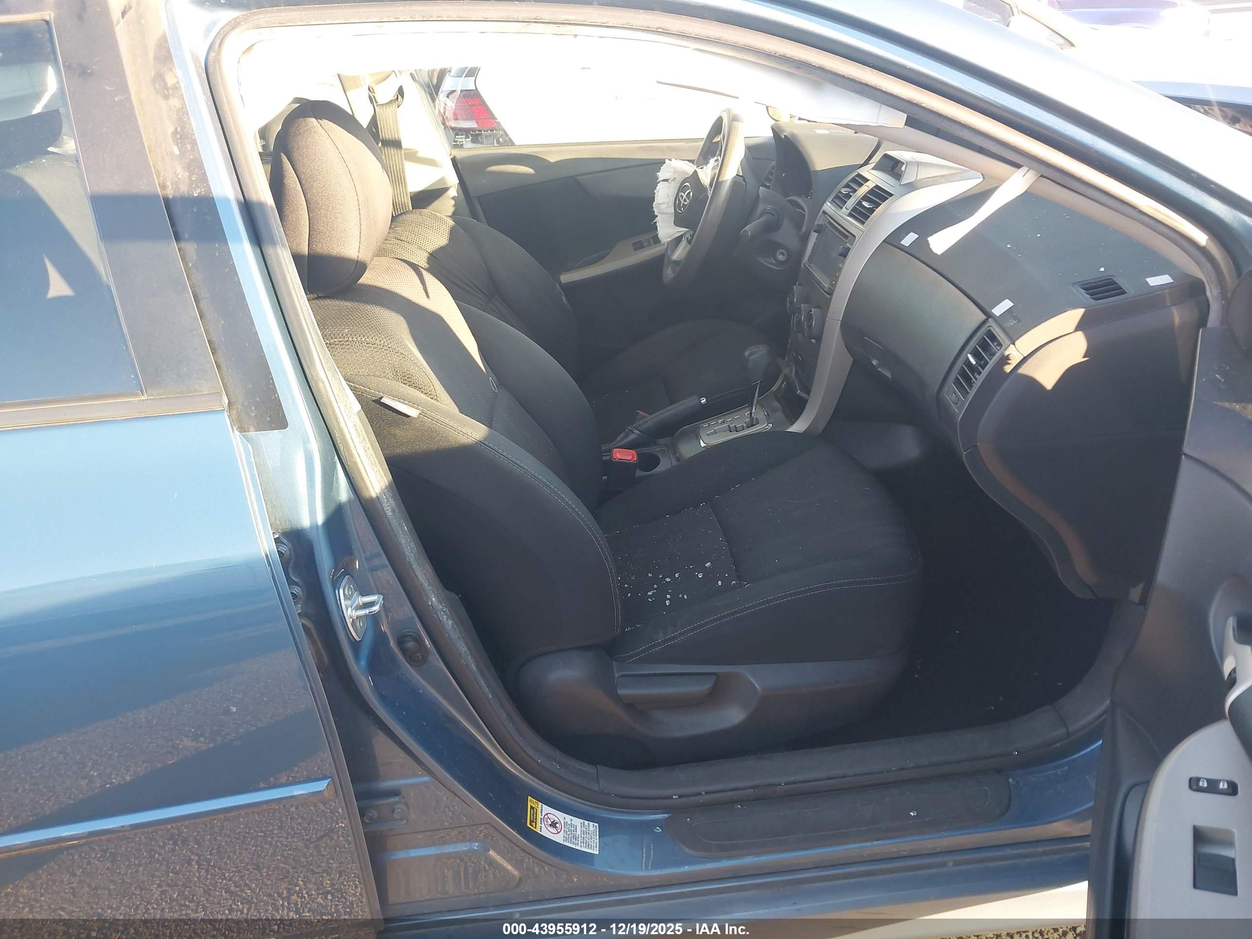 TOYOTA COROLLA image 5