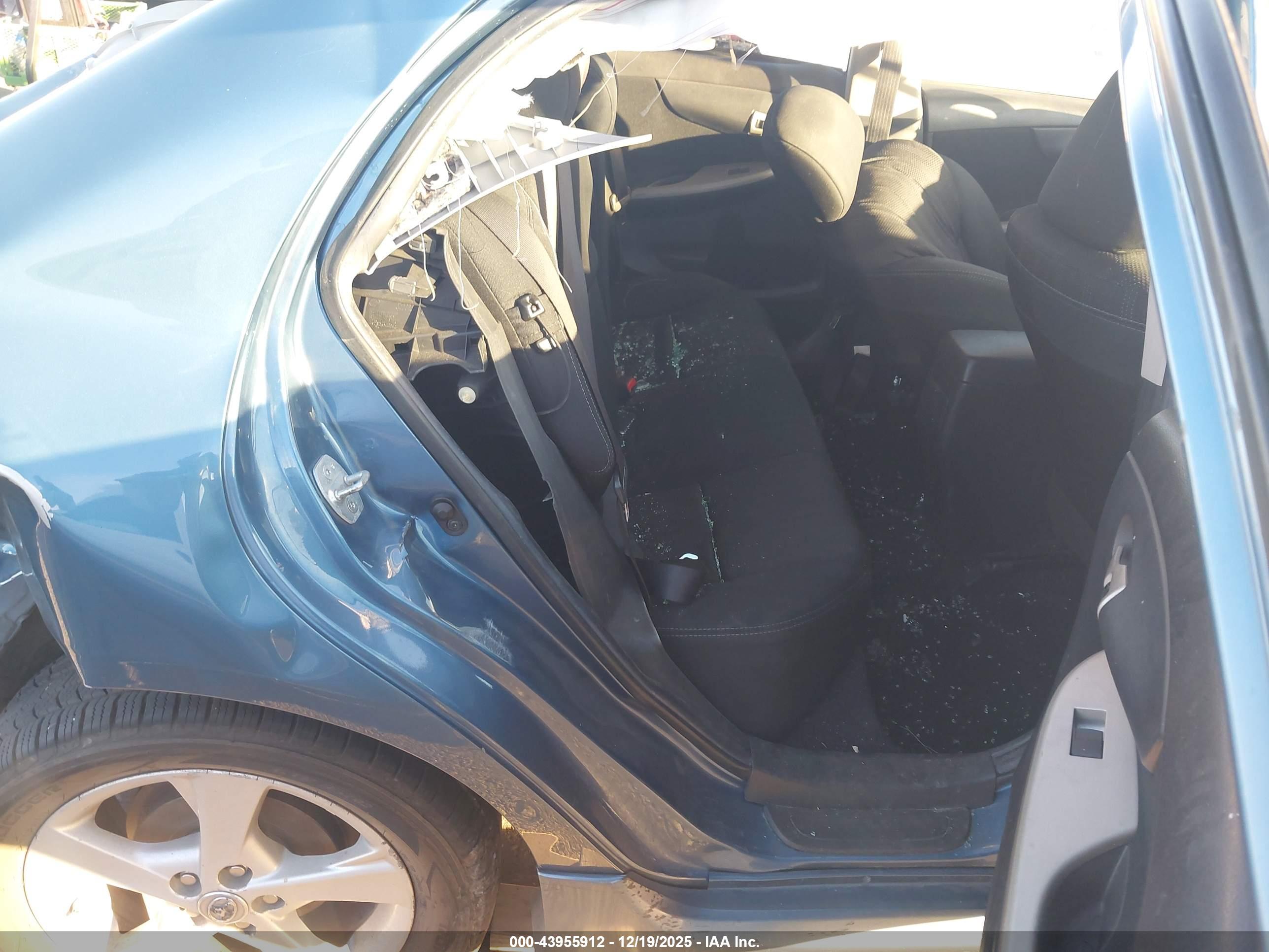 TOYOTA COROLLA image 8