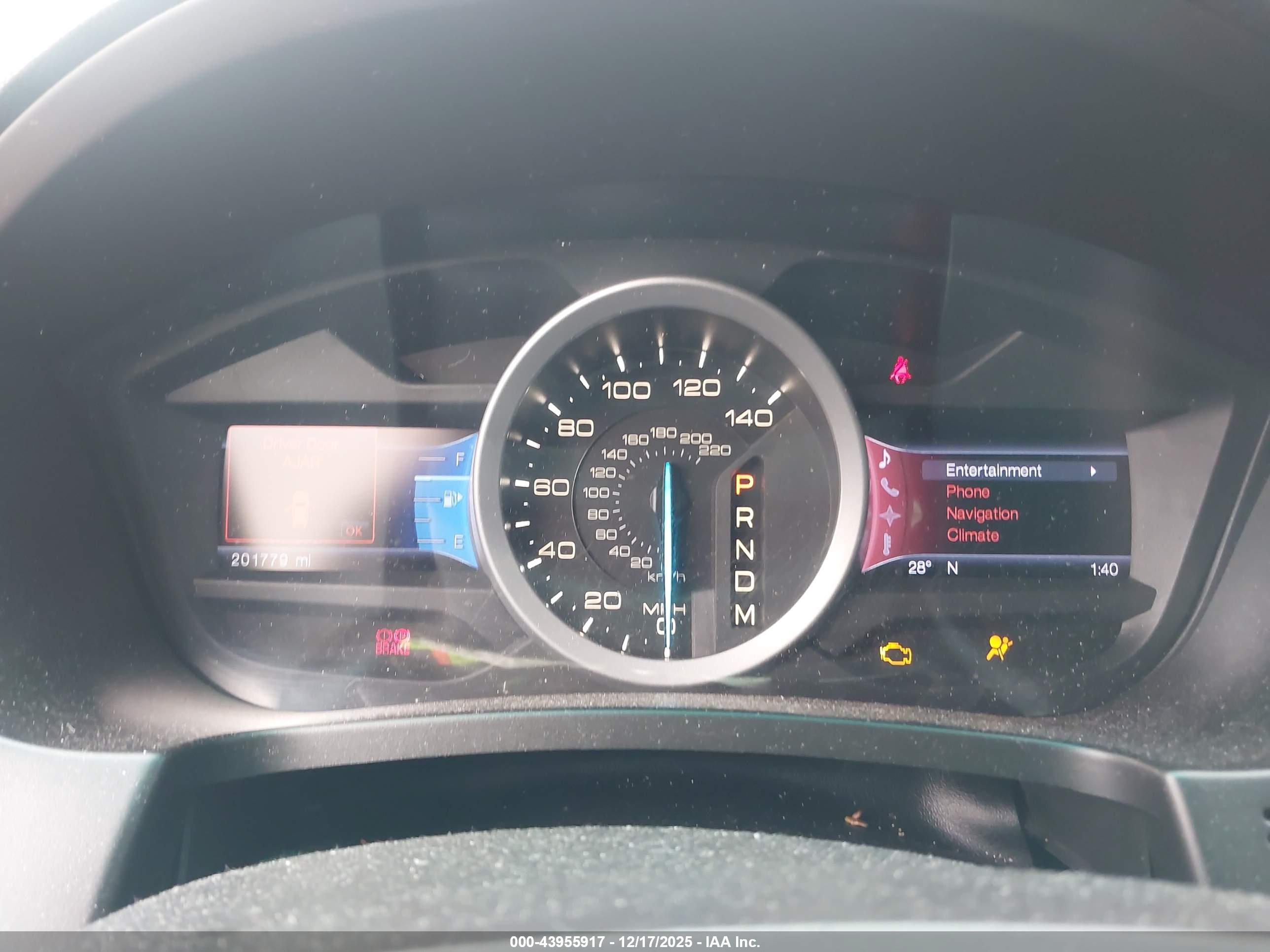 FORD EXPLORER image 7