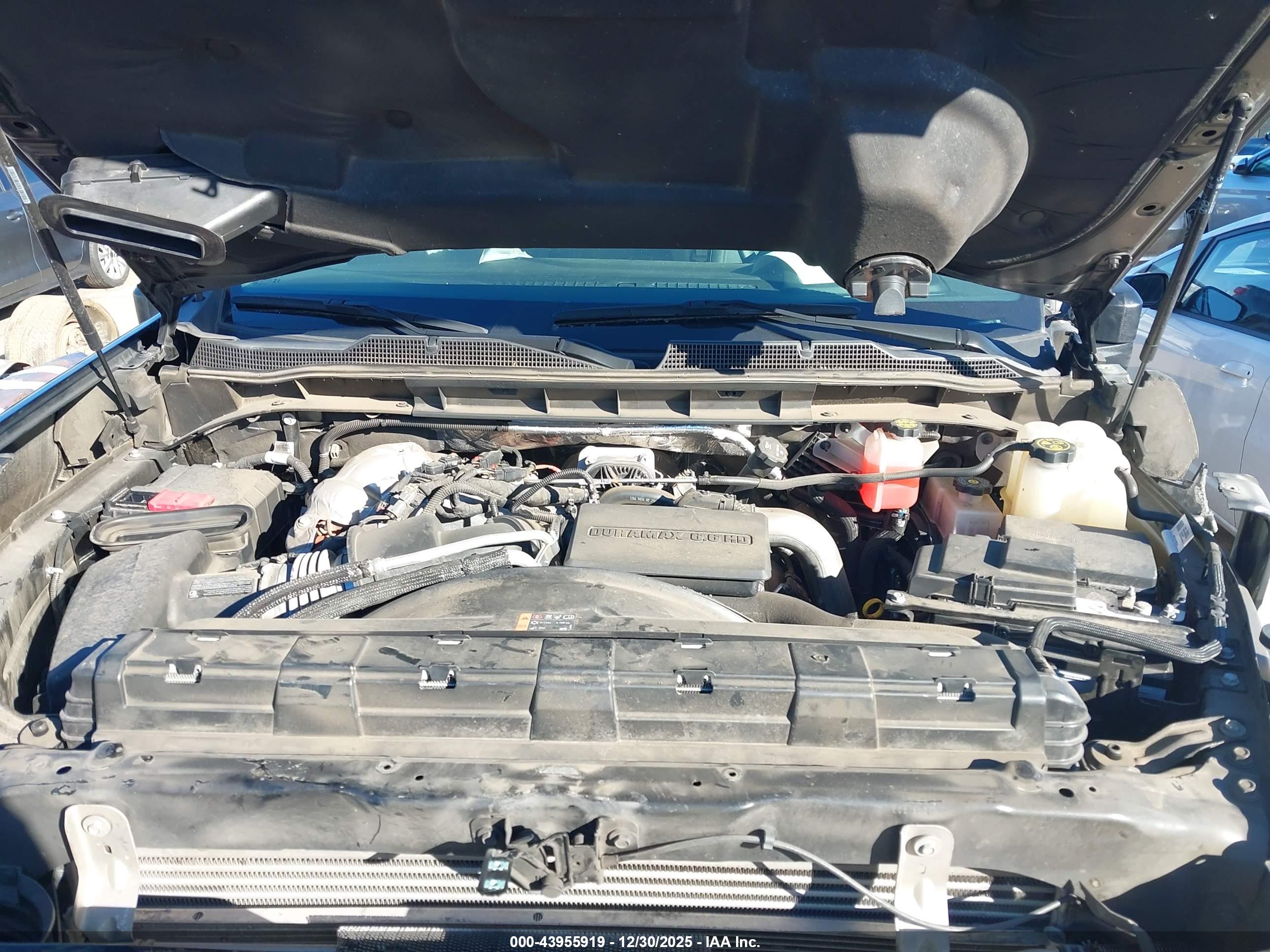 CHEVROLET SILVERADO image 10