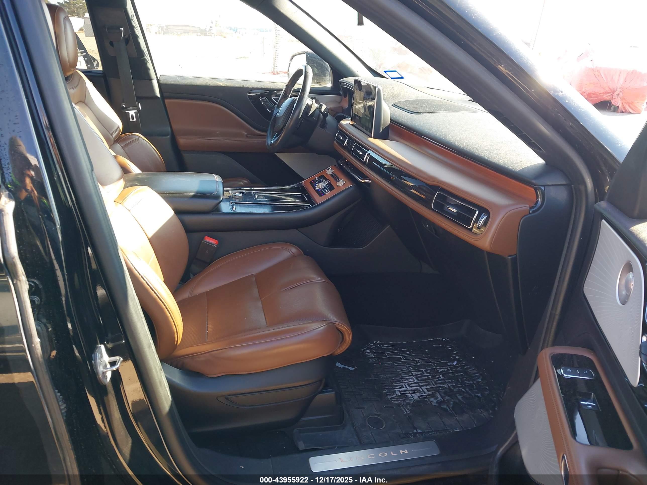 LINCOLN AVIATOR image 5