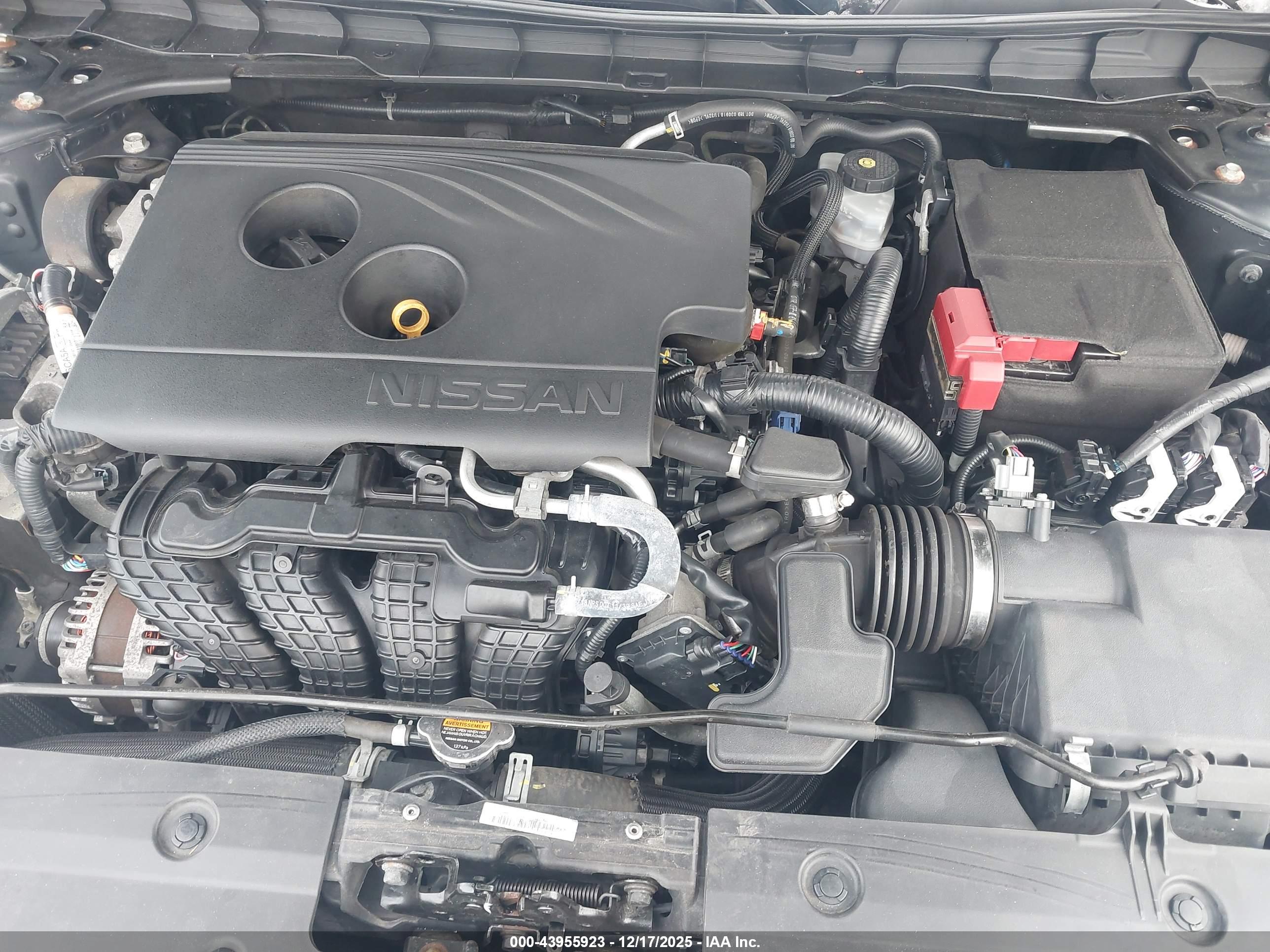 NISSAN ALTIMA image 10