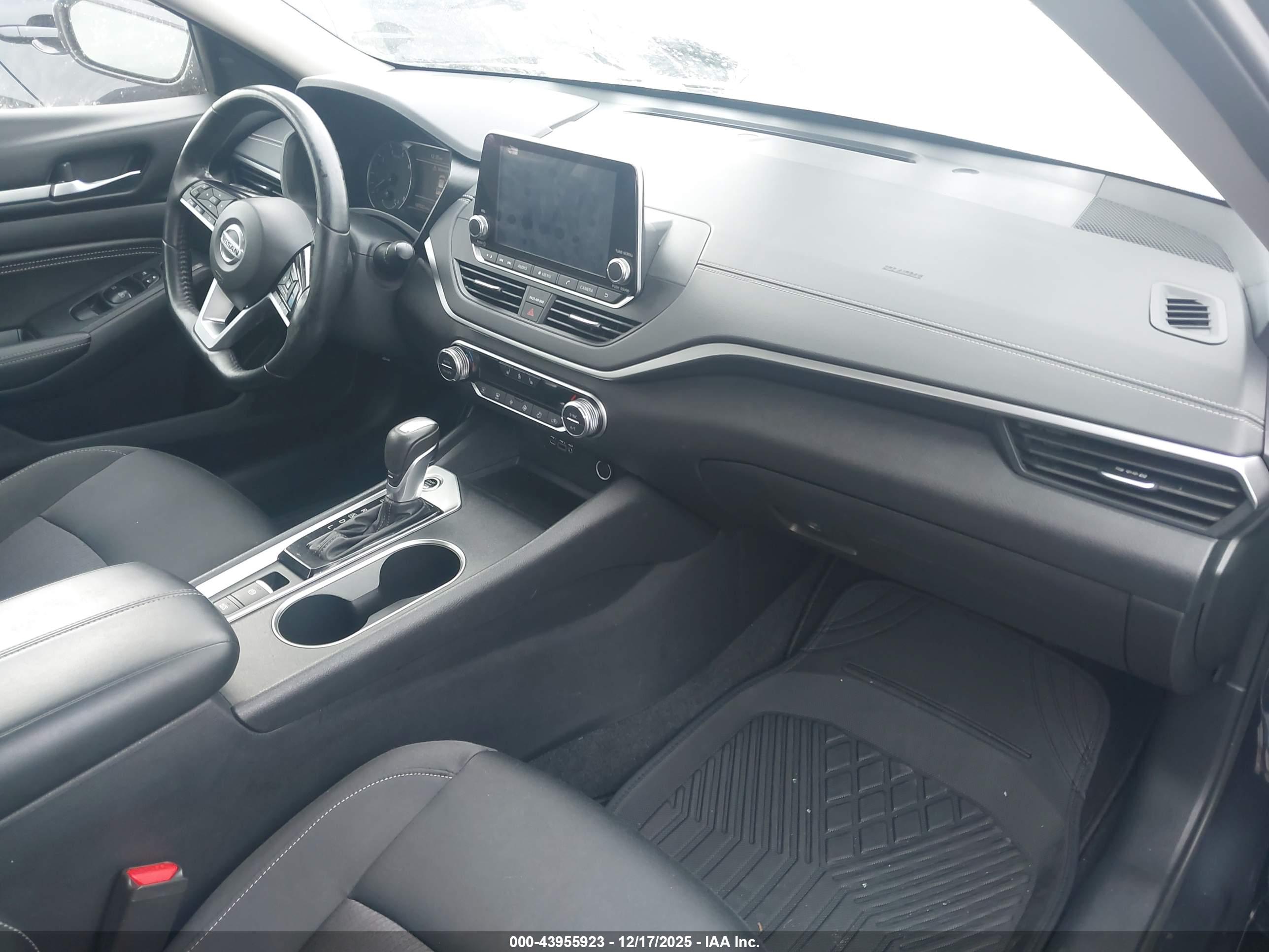 NISSAN ALTIMA image 5