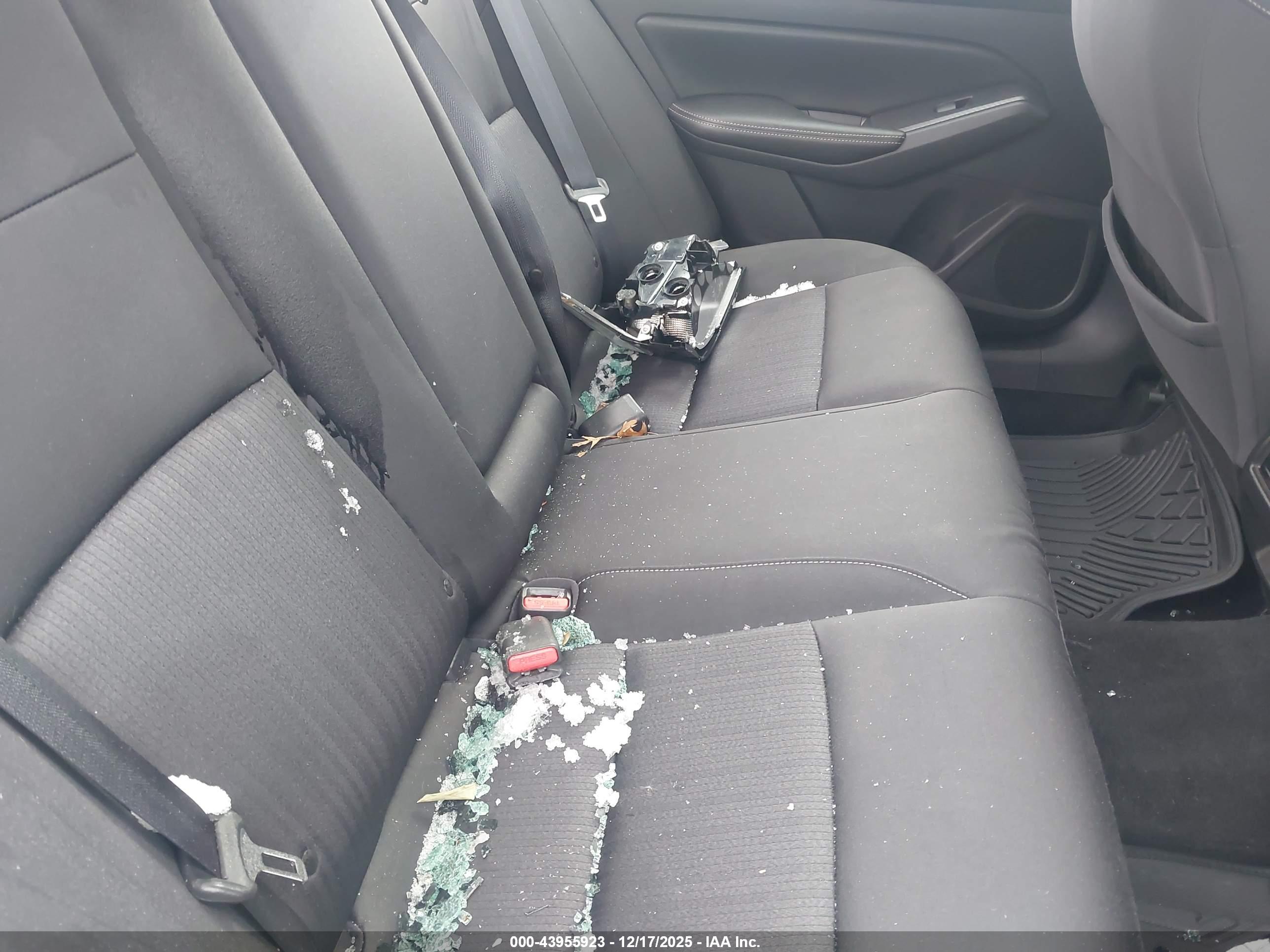 NISSAN ALTIMA image 8
