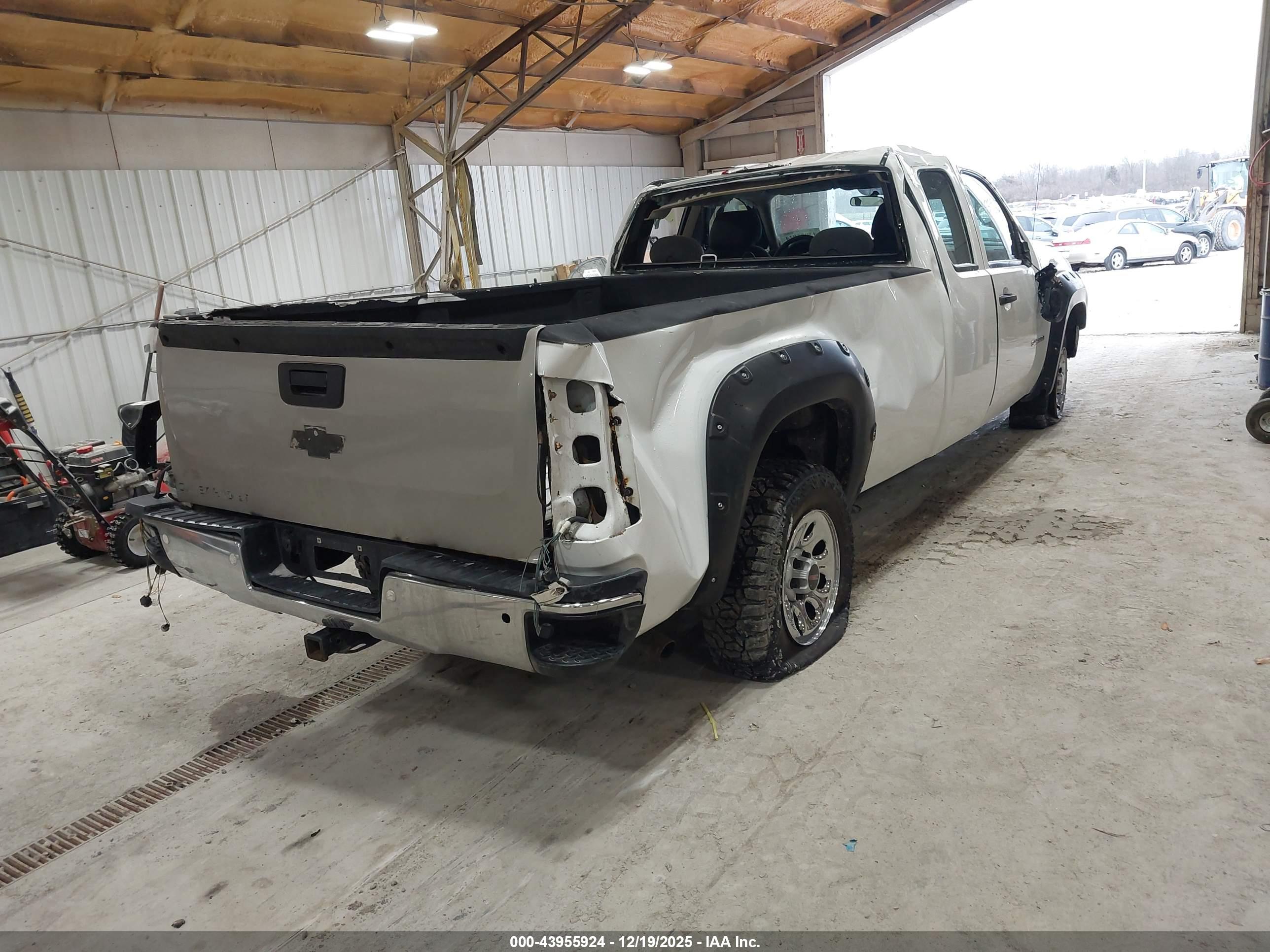 GMC SIERRA image 4