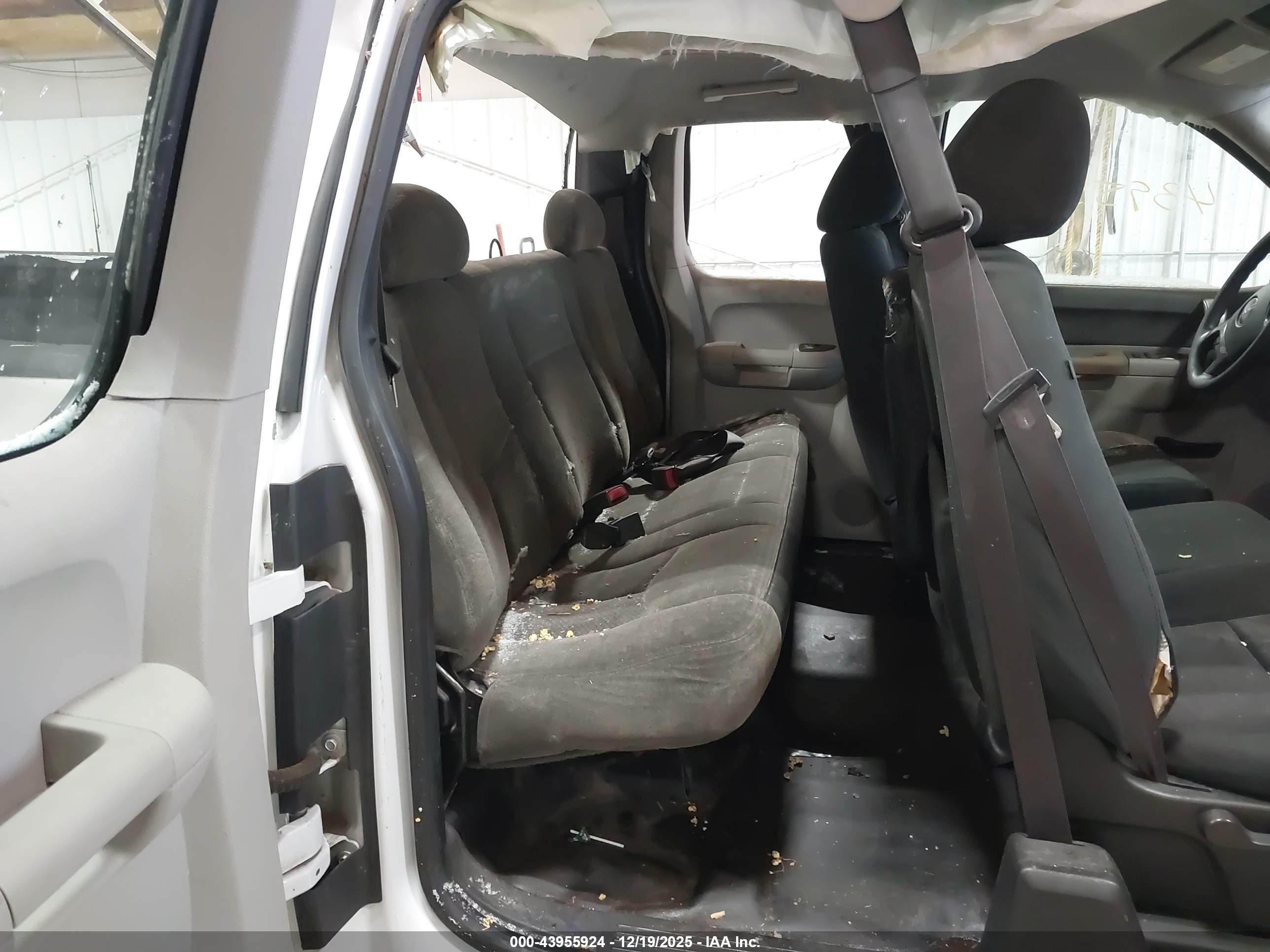 GMC SIERRA image 8