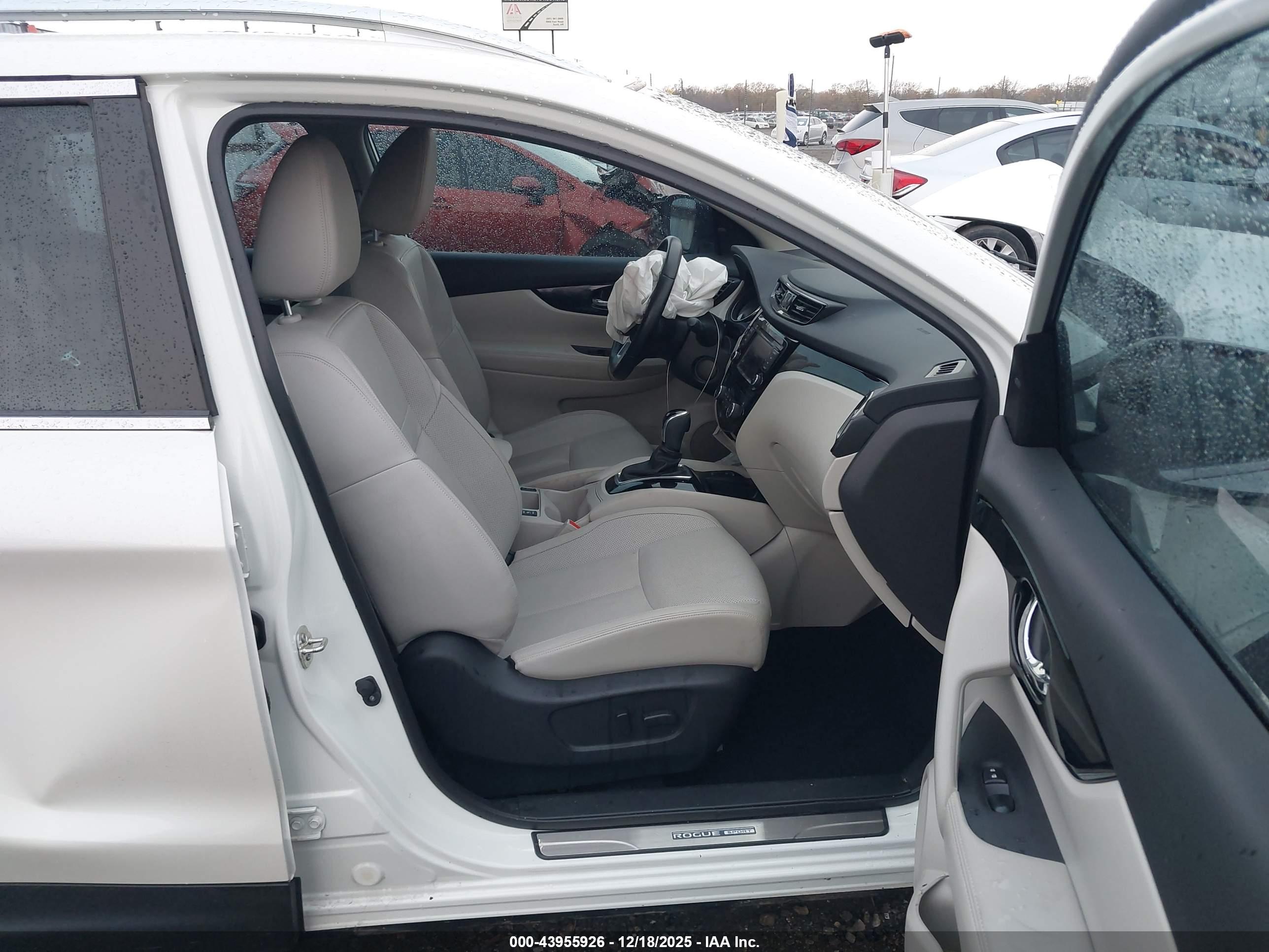NISSAN ROGUE image 5
