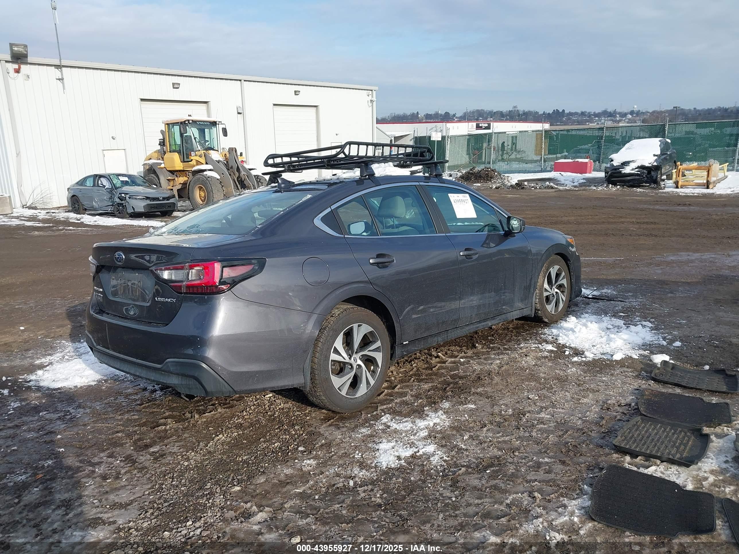 SUBARU LEGACY image 4