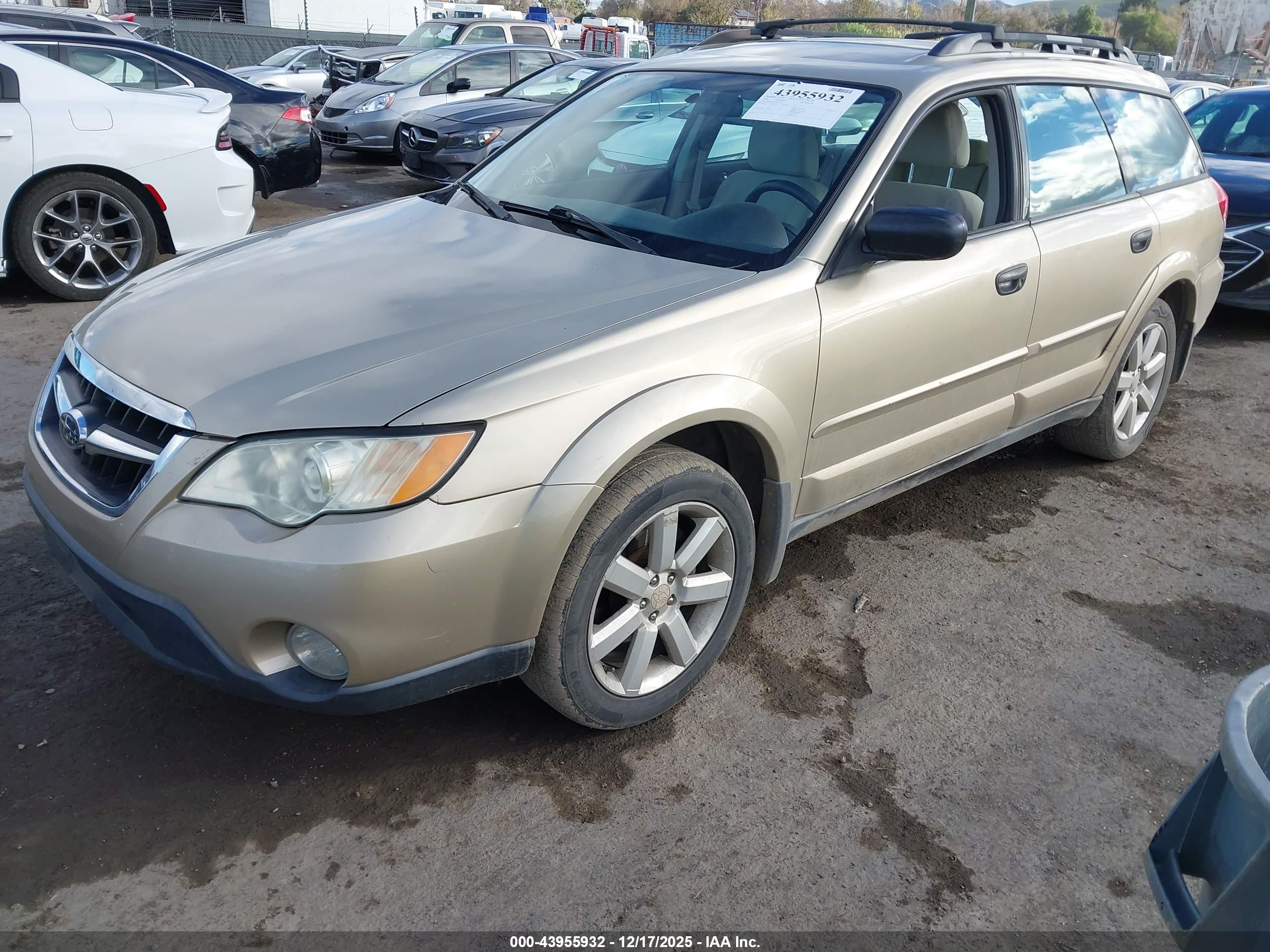 SUBARU OUTBACK image 2
