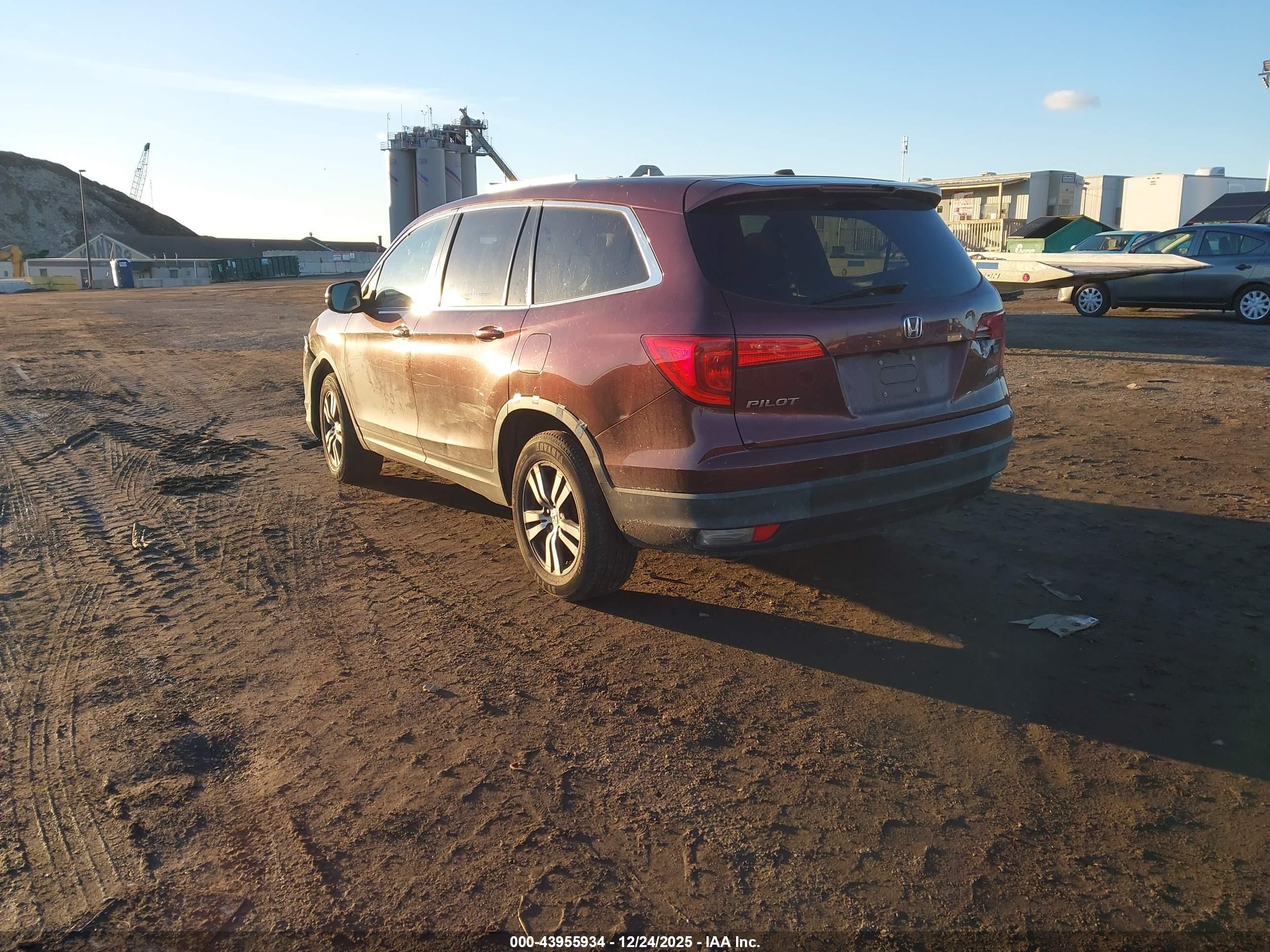 HONDA PILOT image 3