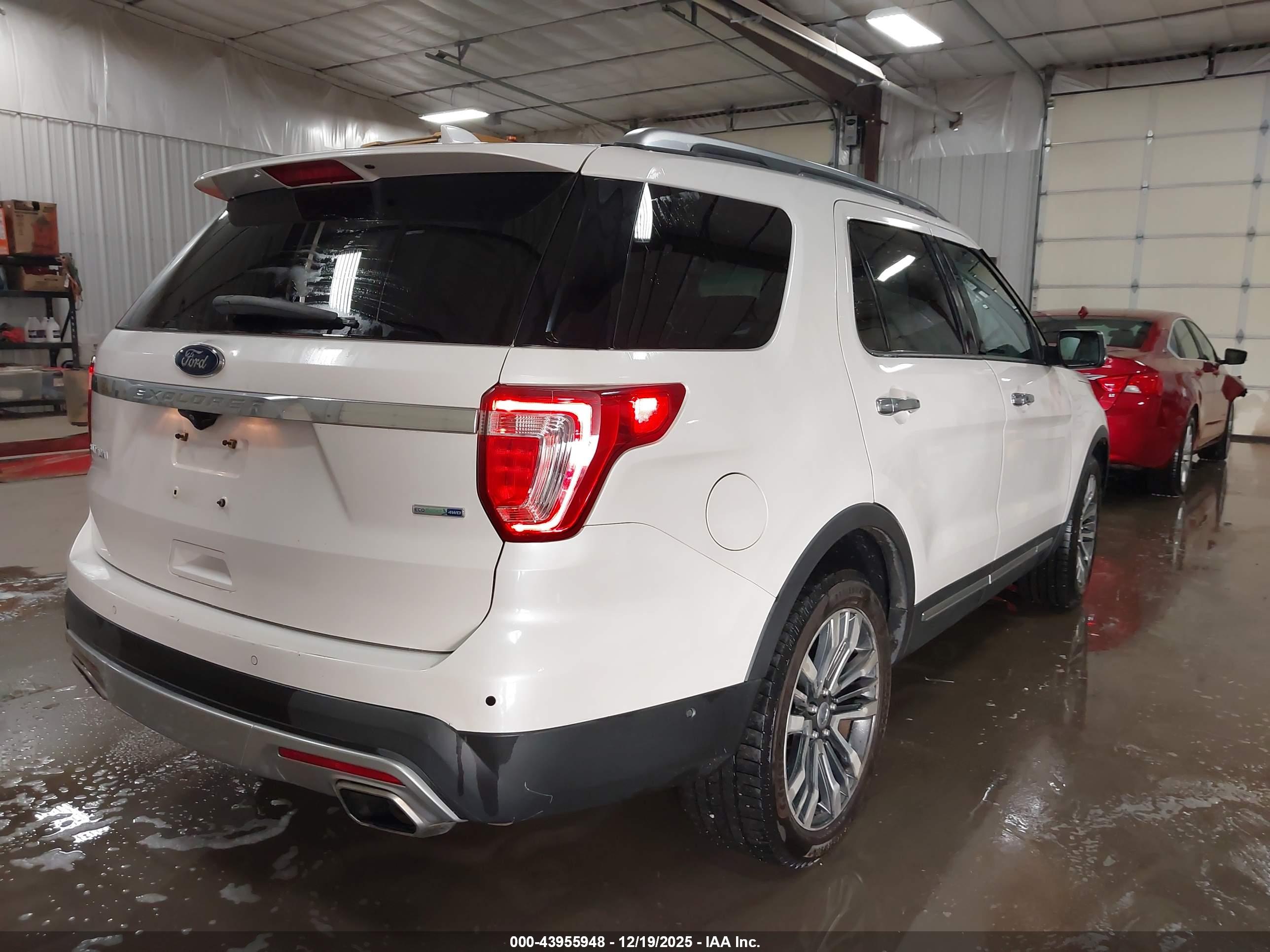 FORD EXPLORER image 4