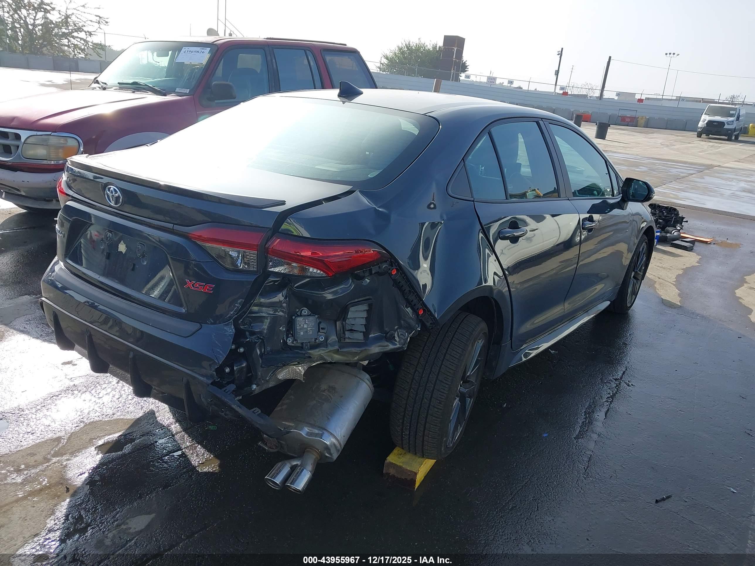 TOYOTA COROLLA image 4