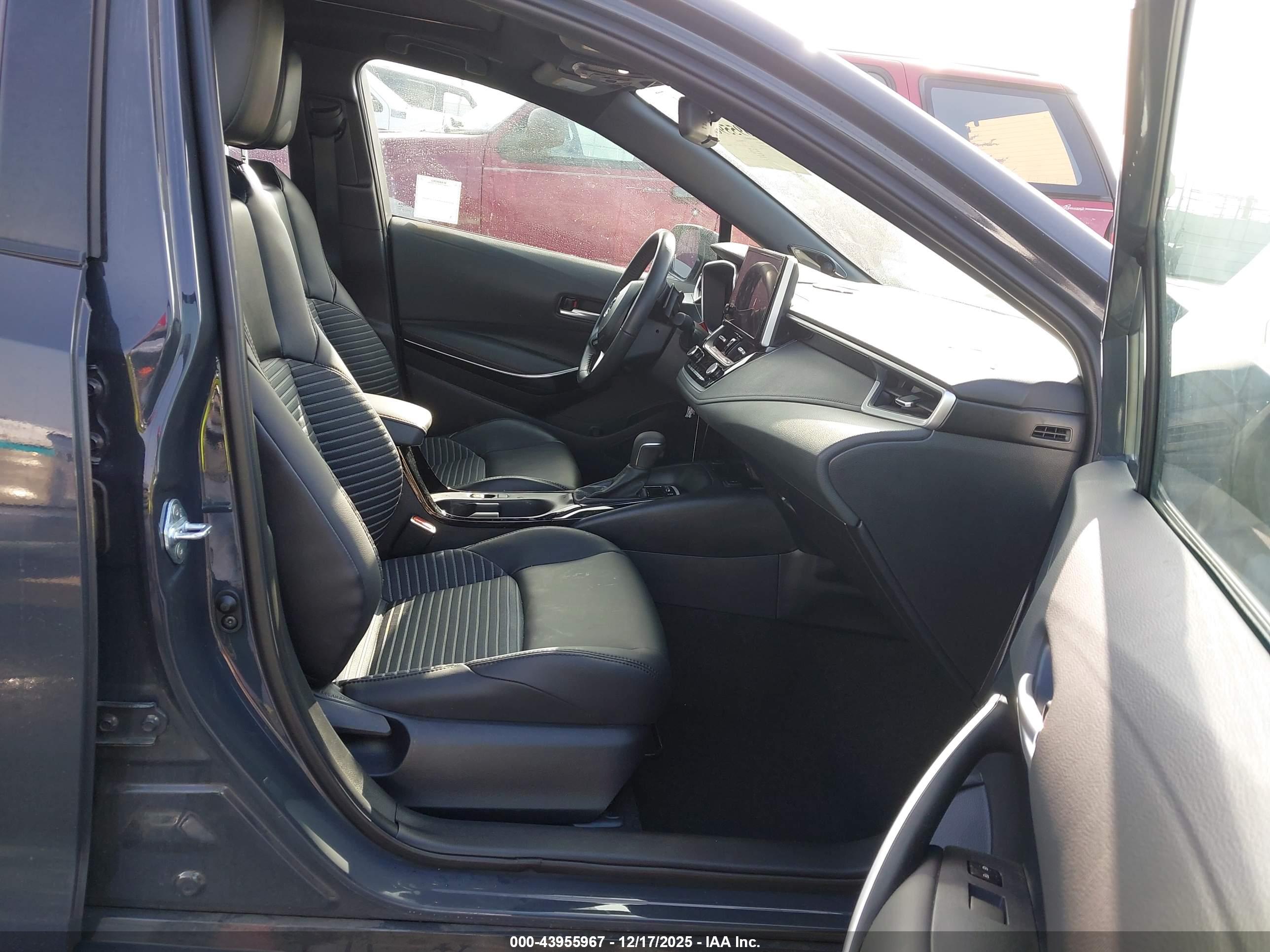 TOYOTA COROLLA image 5