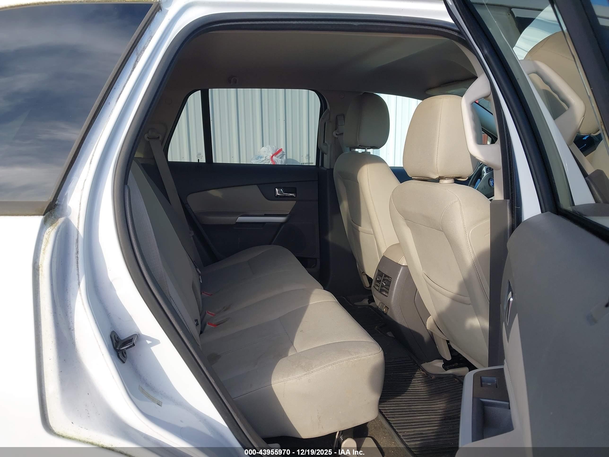 FORD EDGE image 8