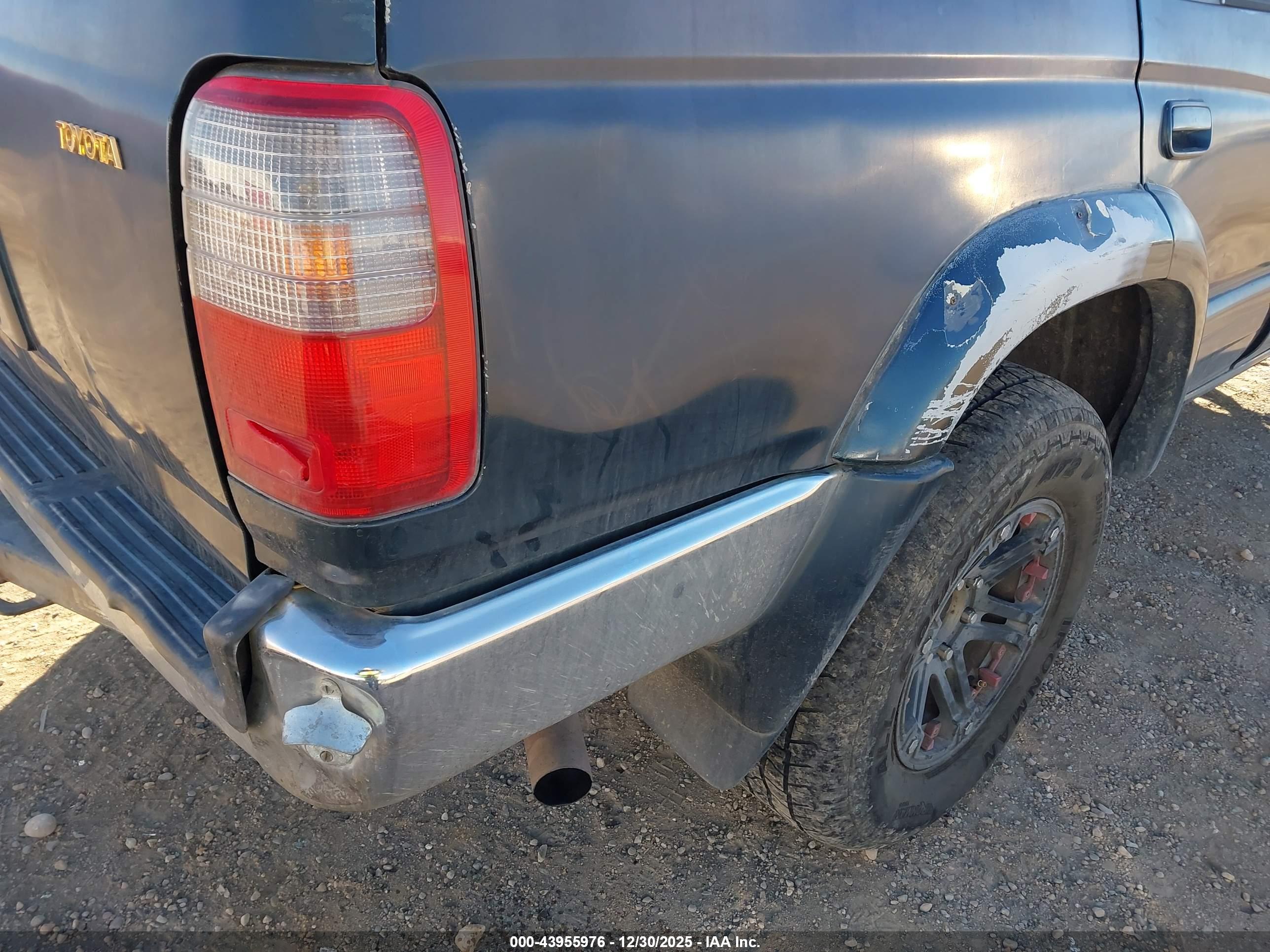 TOYOTA 4RUNNER image 6