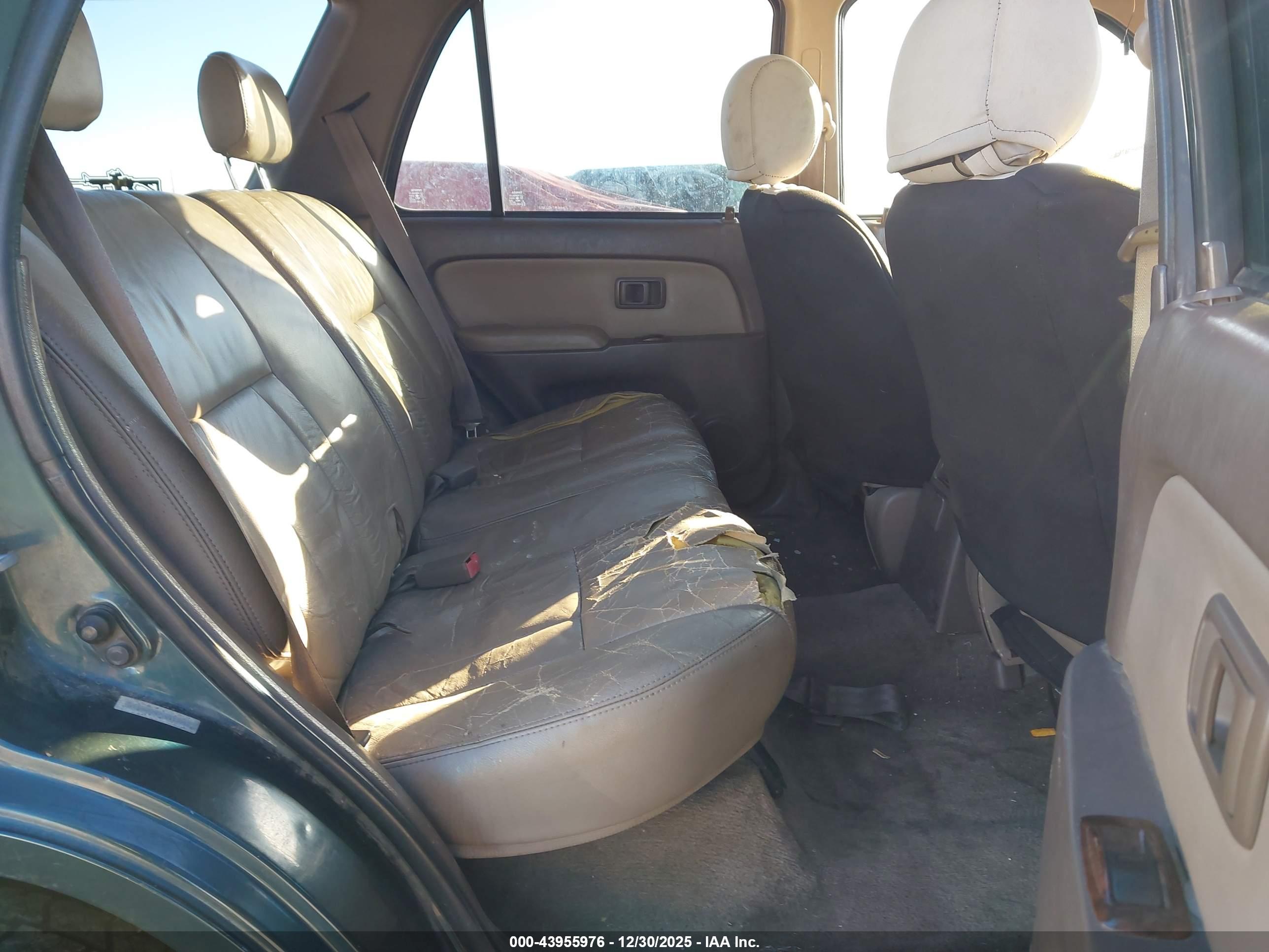 TOYOTA 4RUNNER image 8