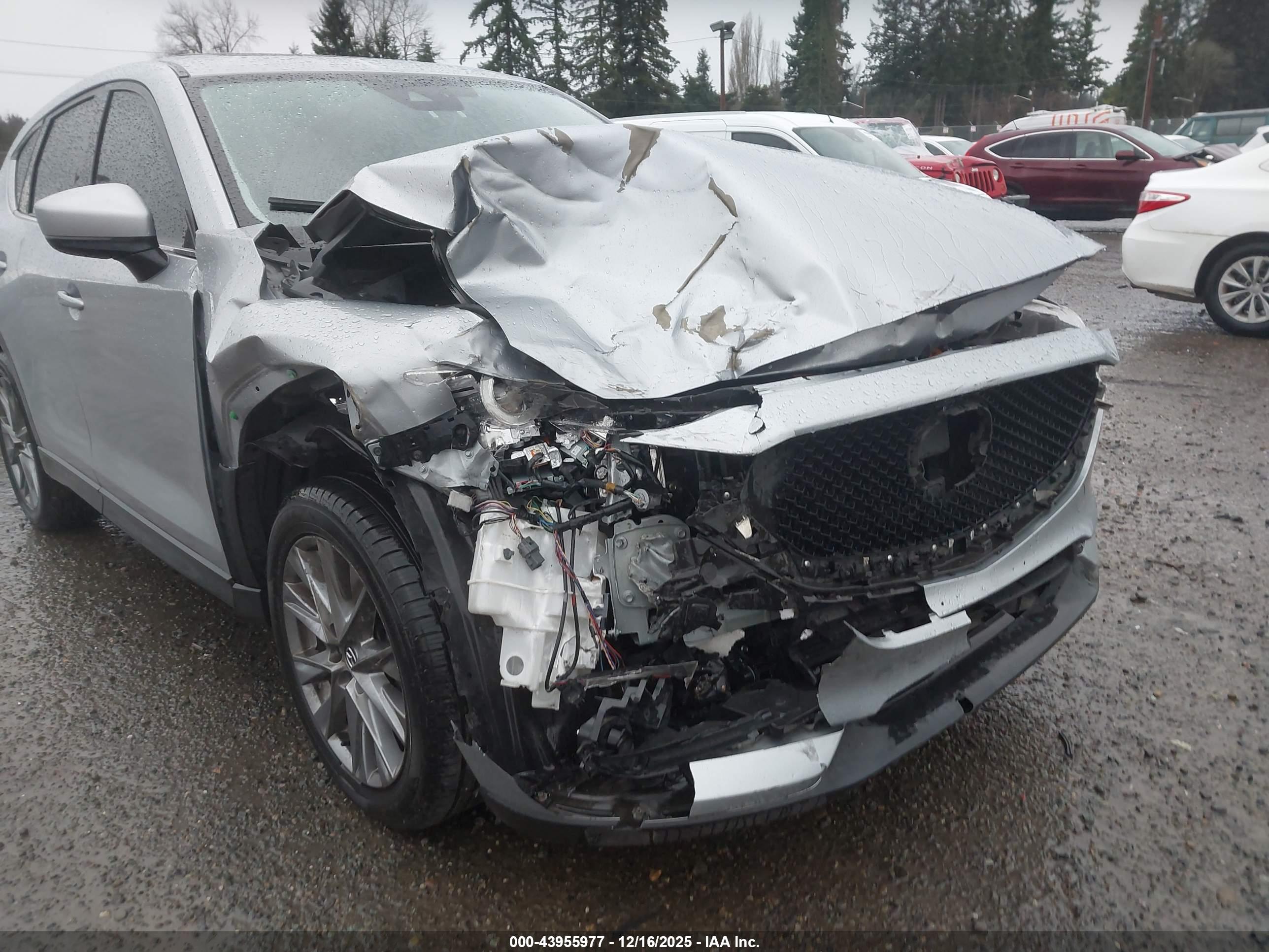 MAZDA CX-5 image 6