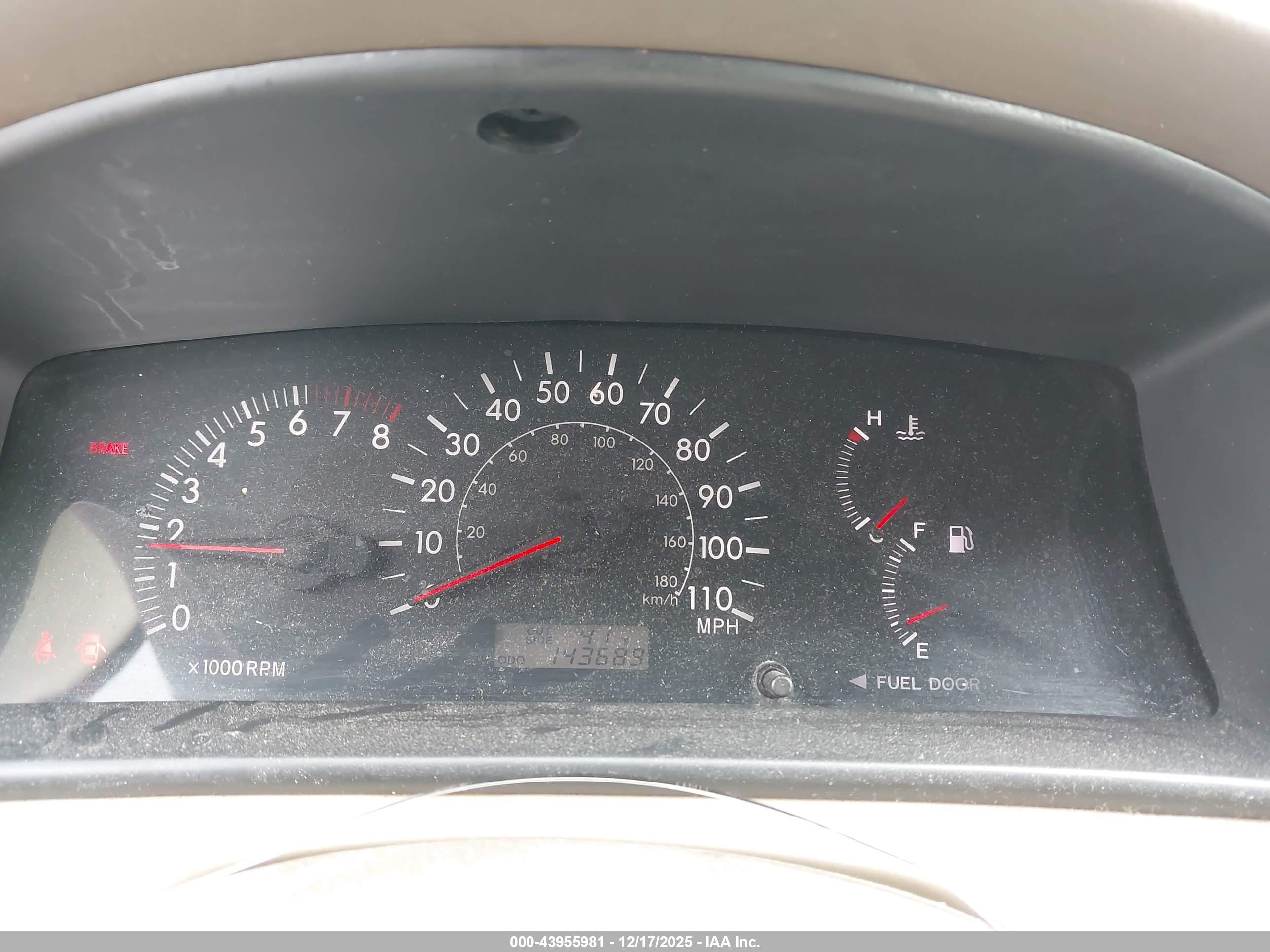 TOYOTA COROLLA image 7