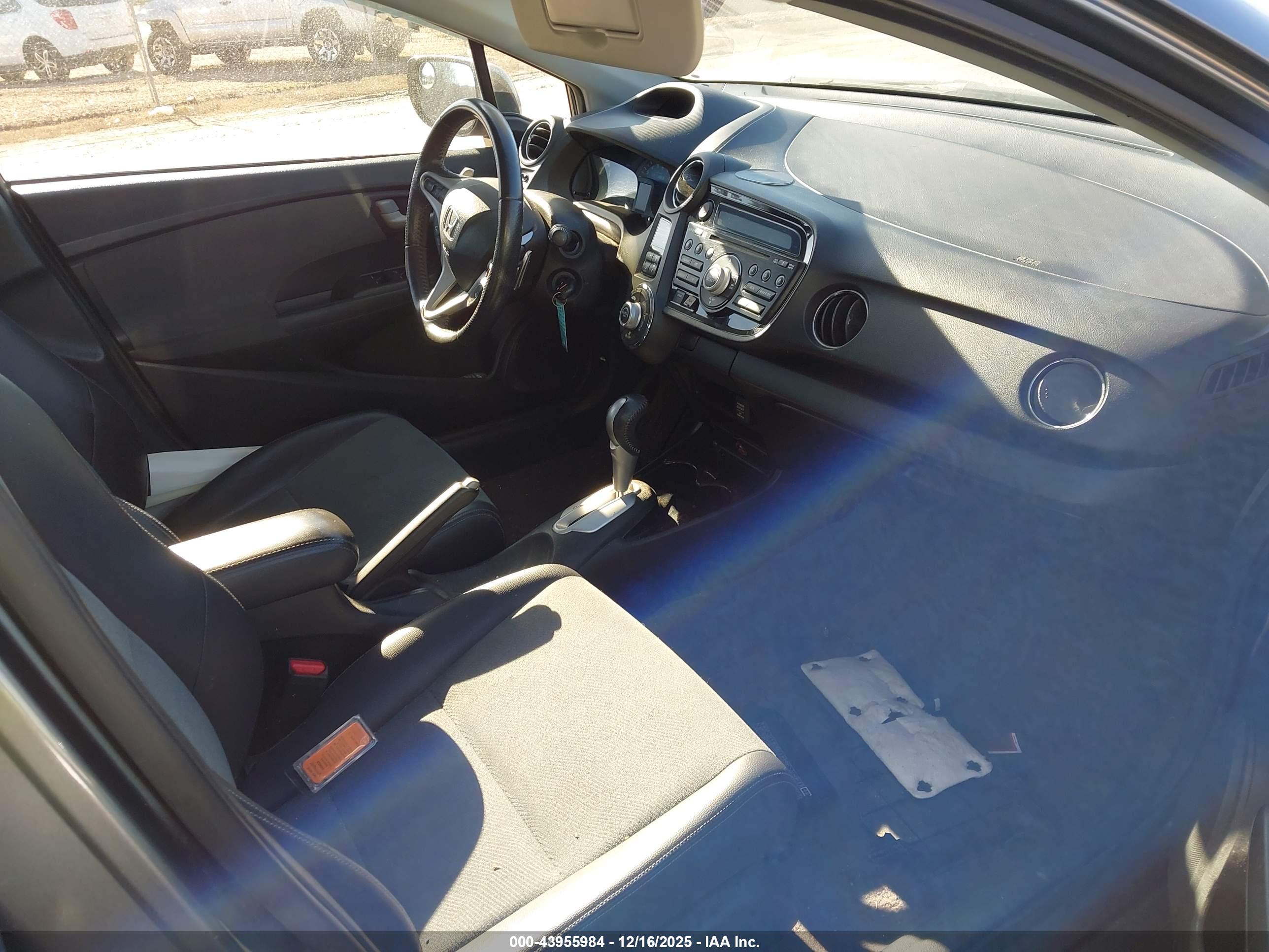 HONDA INSIGHT image 5