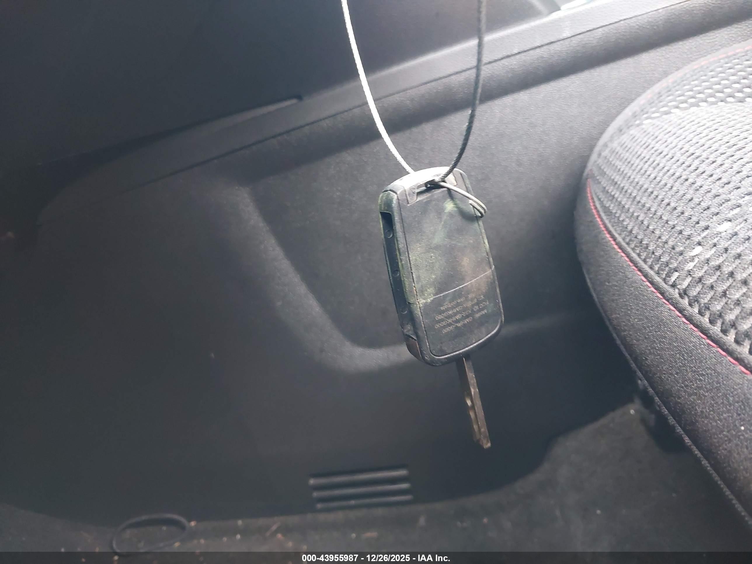 CHEVROLET EQUINOX image 11