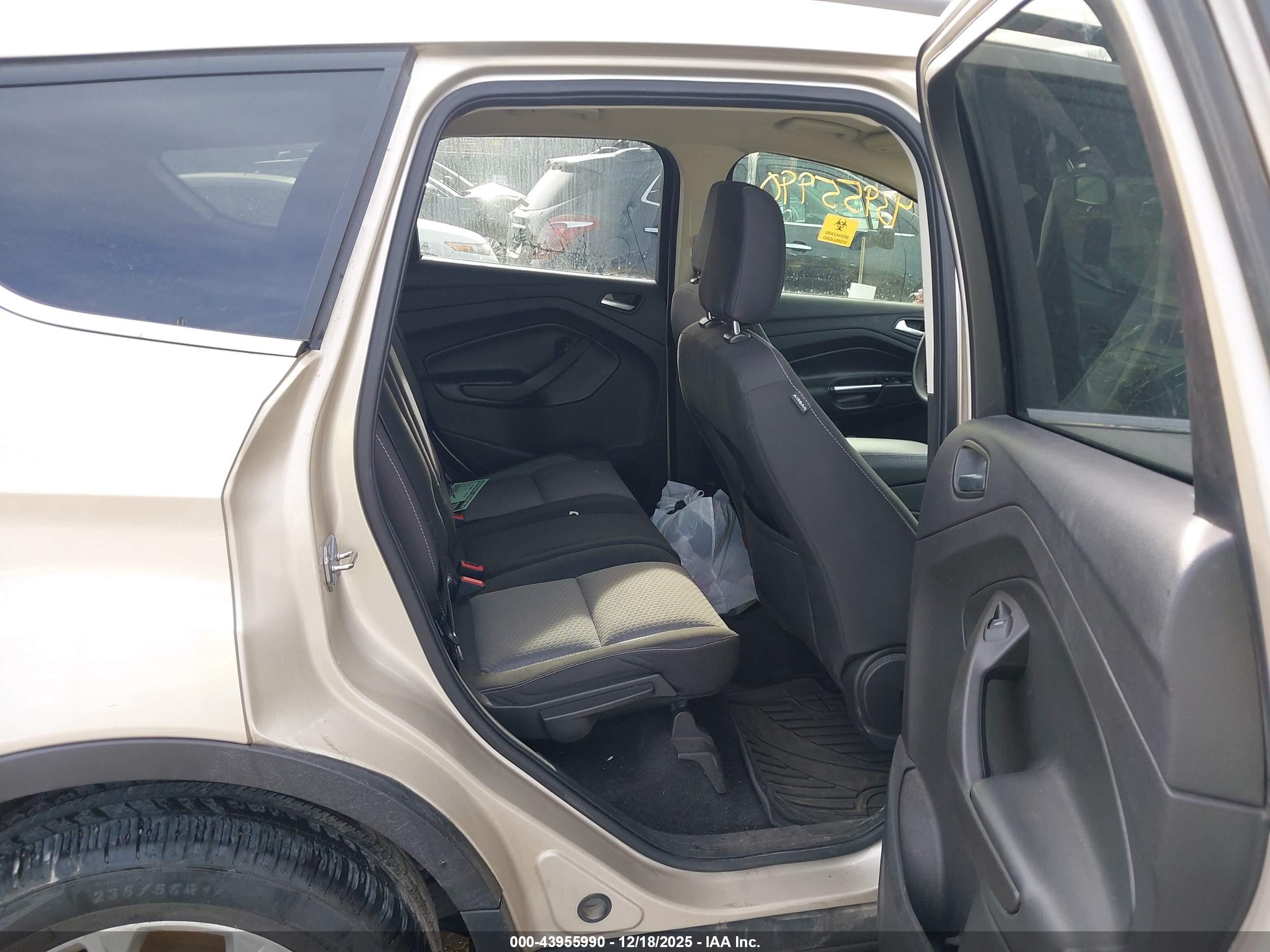 FORD ESCAPE image 8