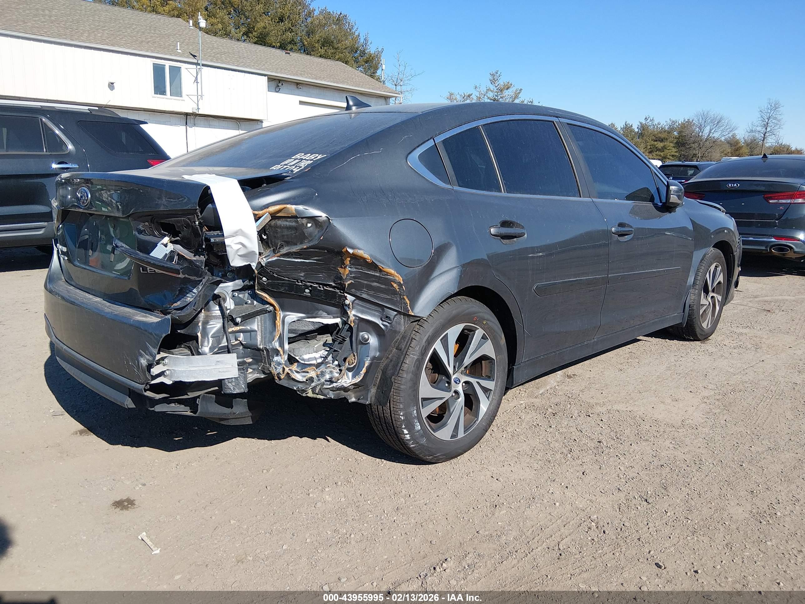 SUBARU LEGACY image 4