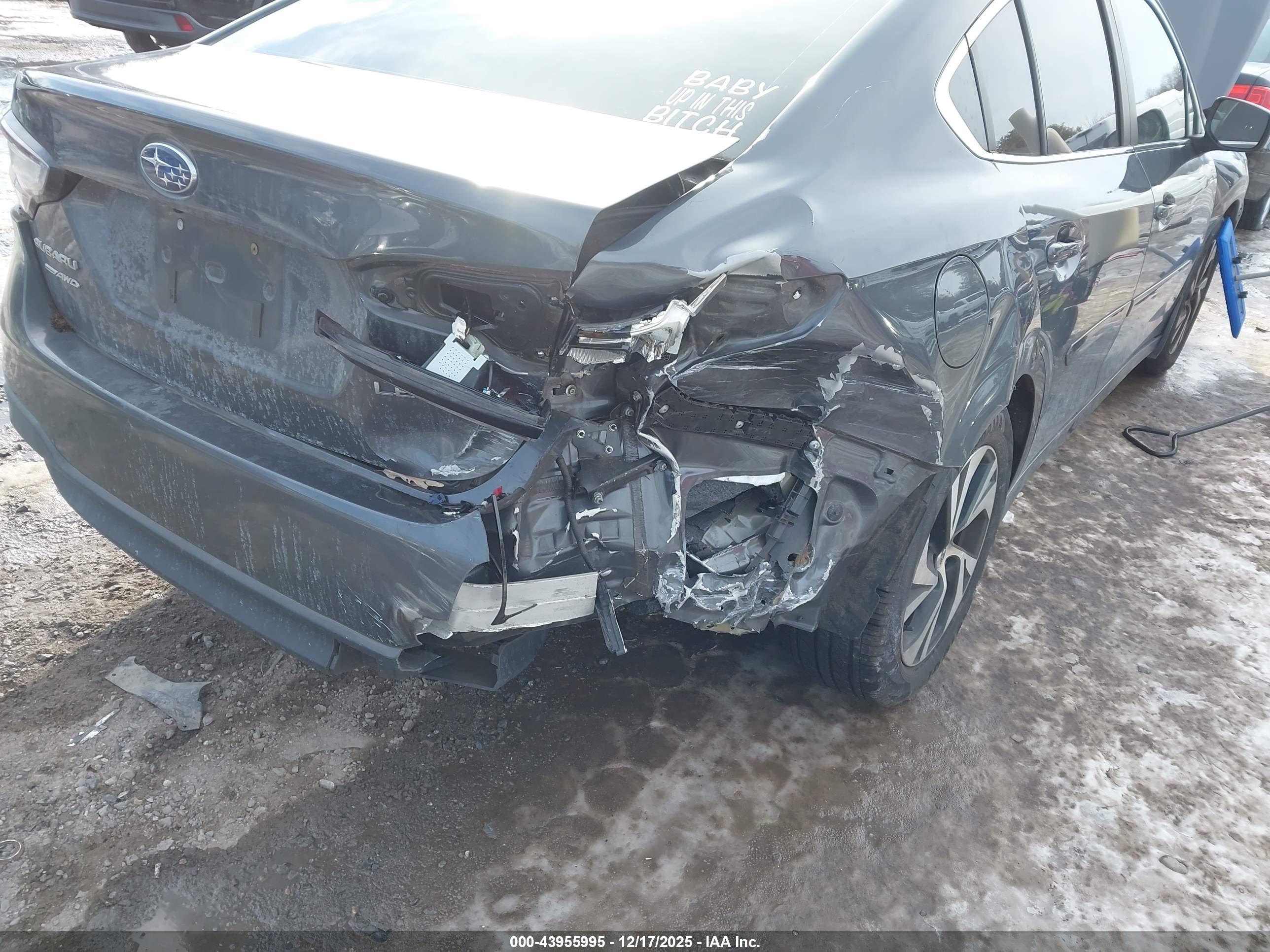 SUBARU LEGACY image 6
