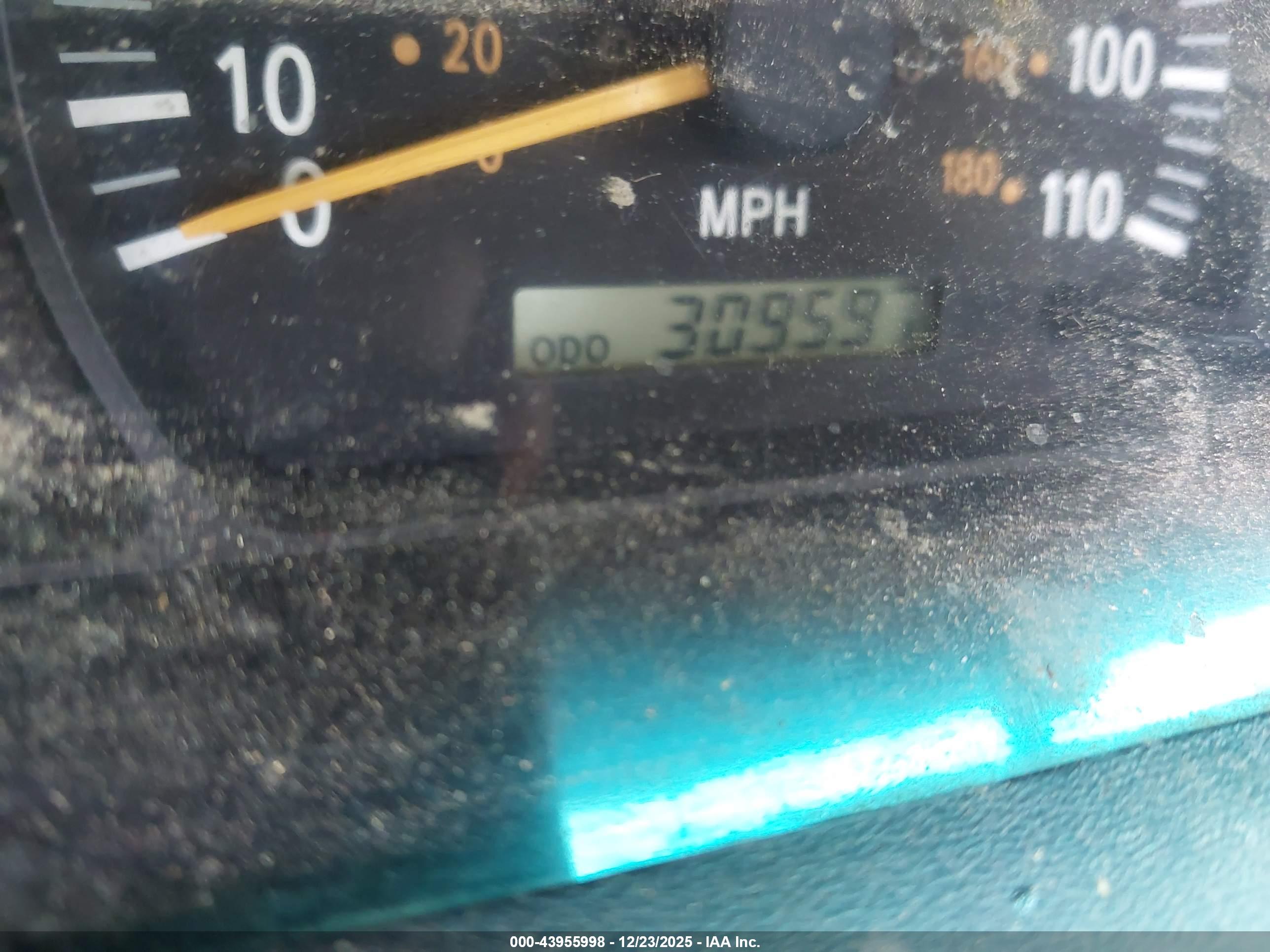 TOYOTA TUNDRA image 7
