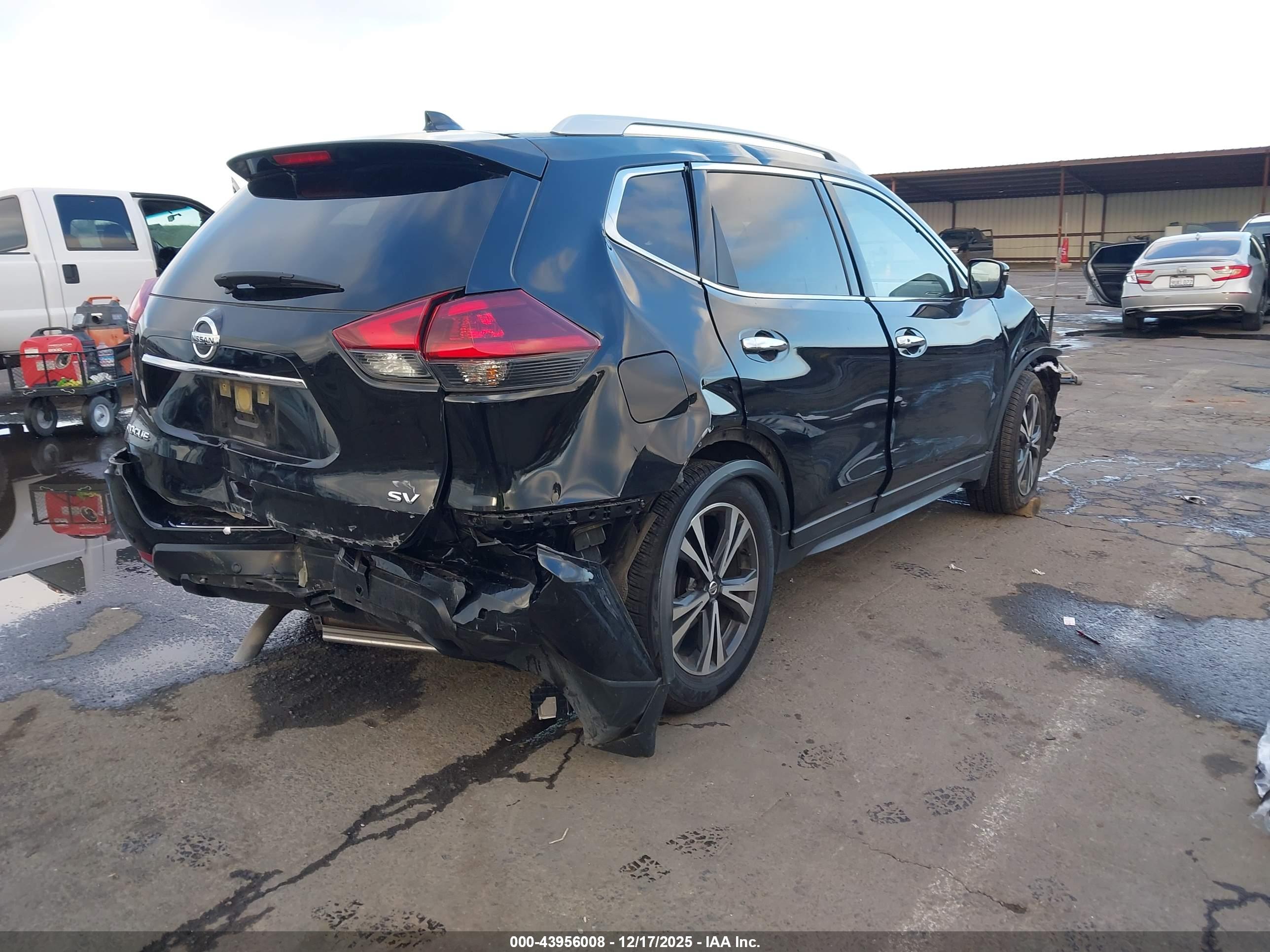 NISSAN ROGUE image 4
