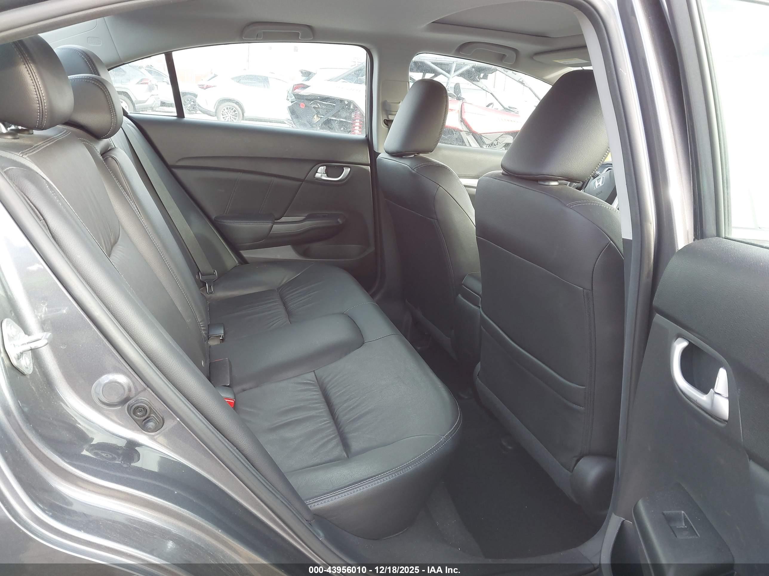 HONDA CIVIC image 8