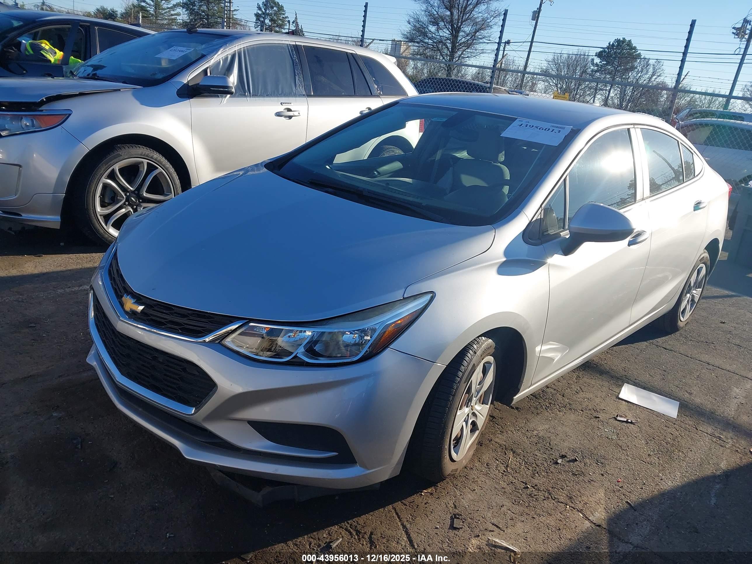 CHEVROLET CRUZE image 2