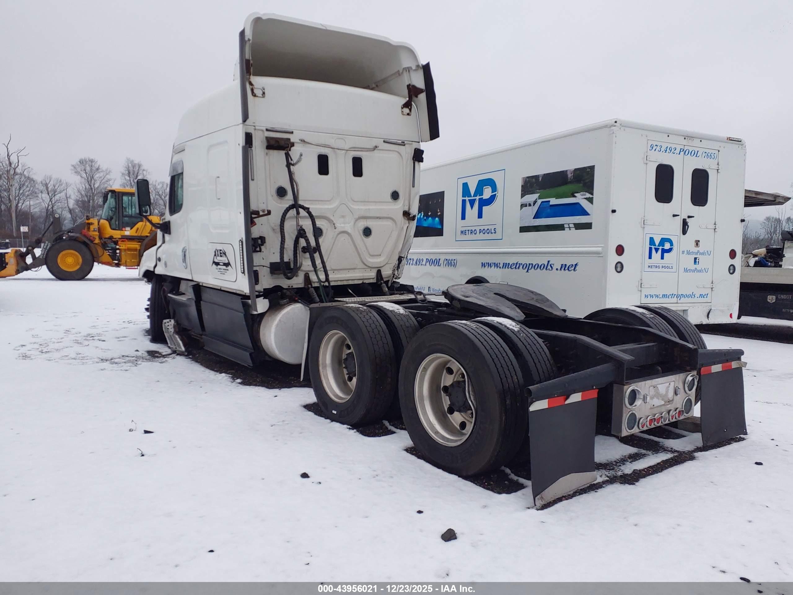 FREIGHTLINER CASCADIA image 3