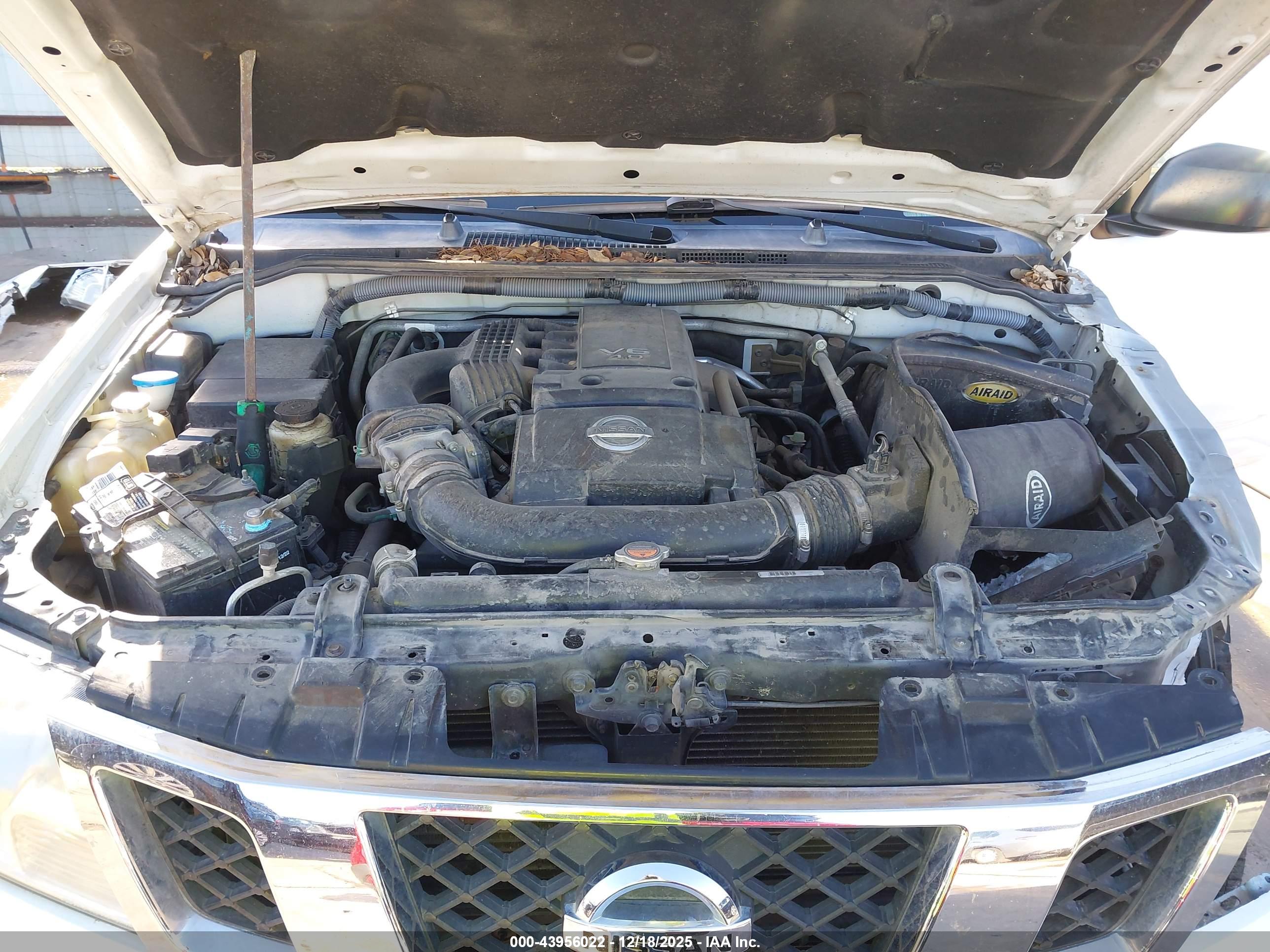 NISSAN FRONTIER image 10