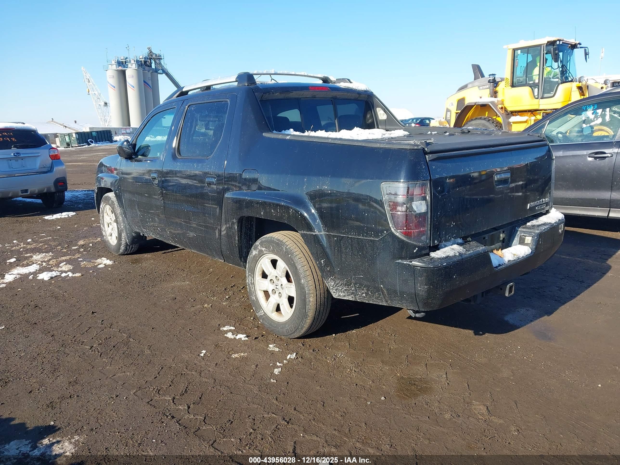 HONDA RIDGELINE image 3