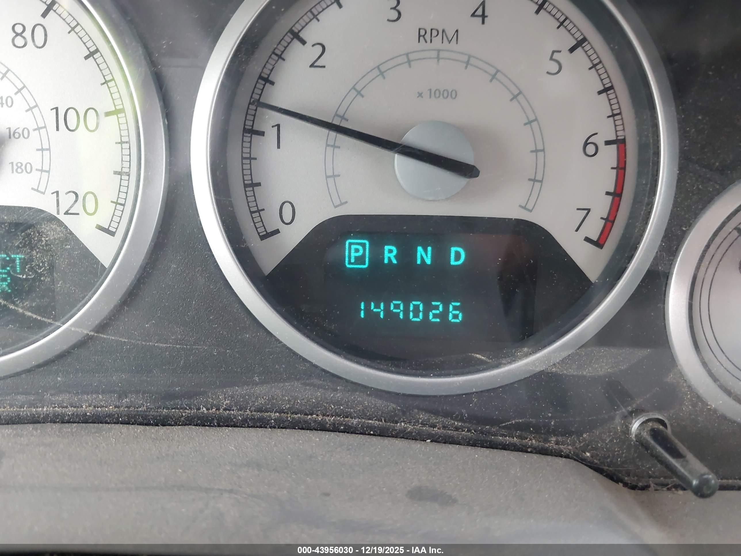 CHRYSLER TOWN image 7